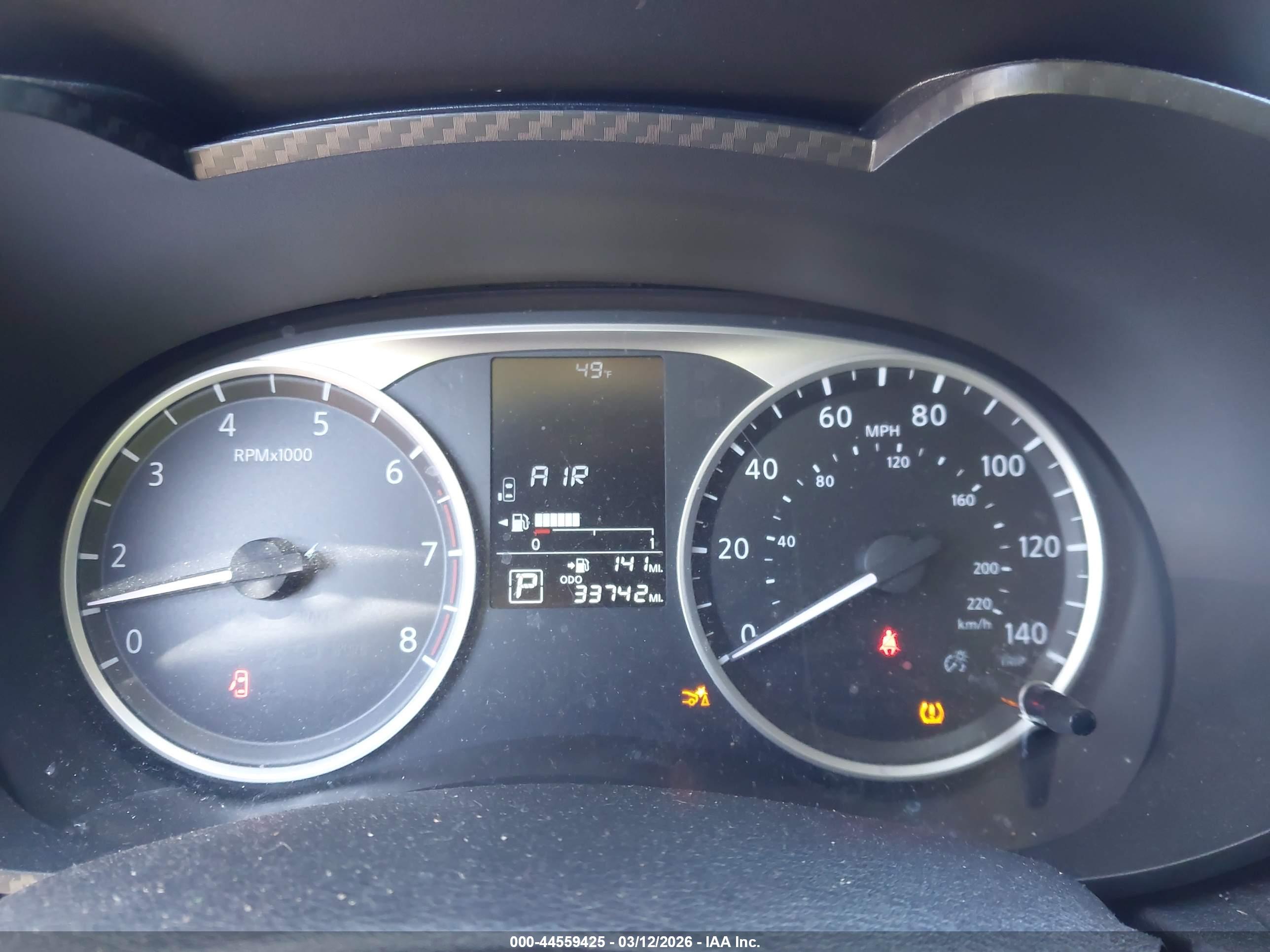 NISSAN VERSA image 7
