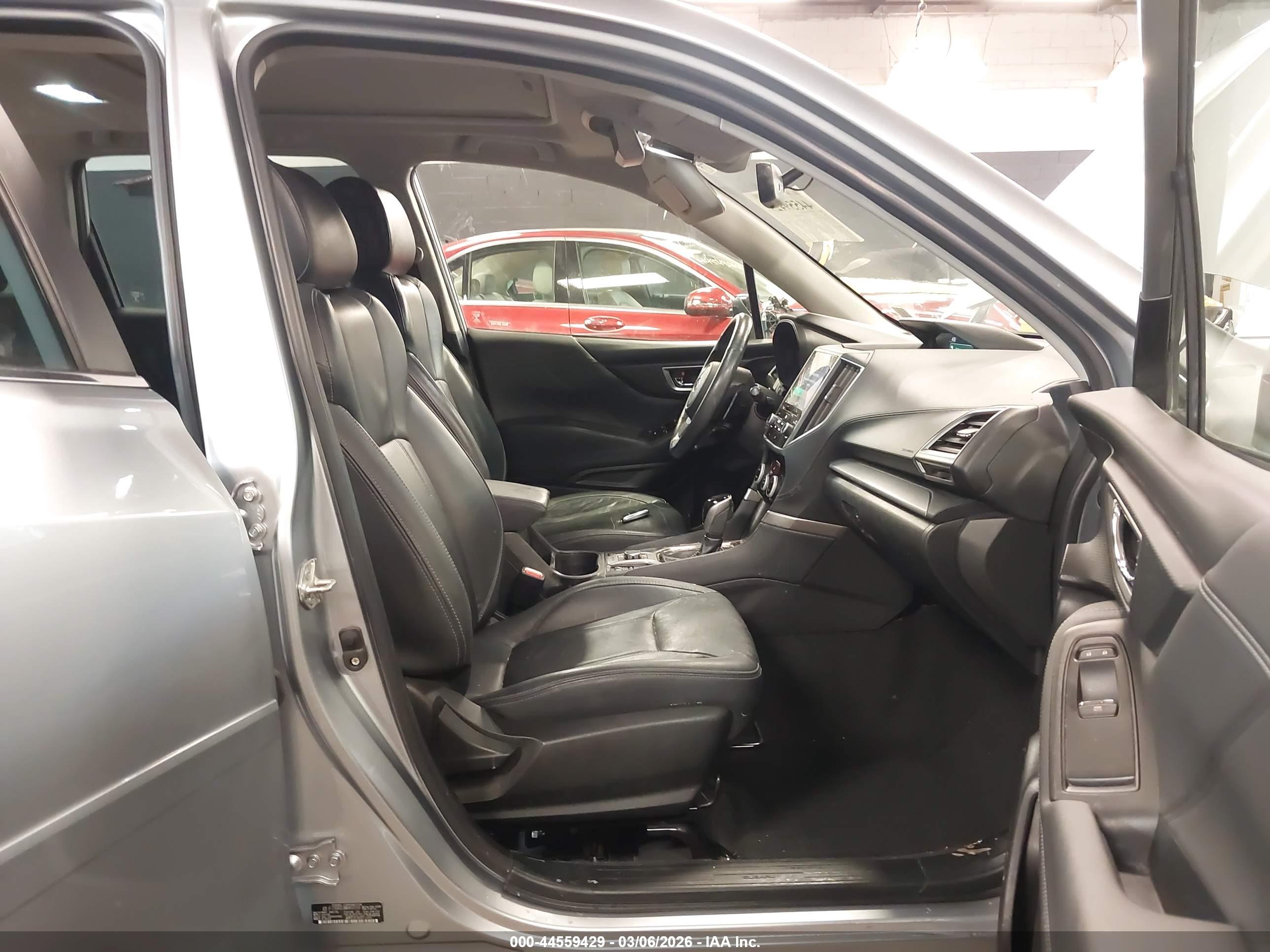 SUBARU FORESTER image 5