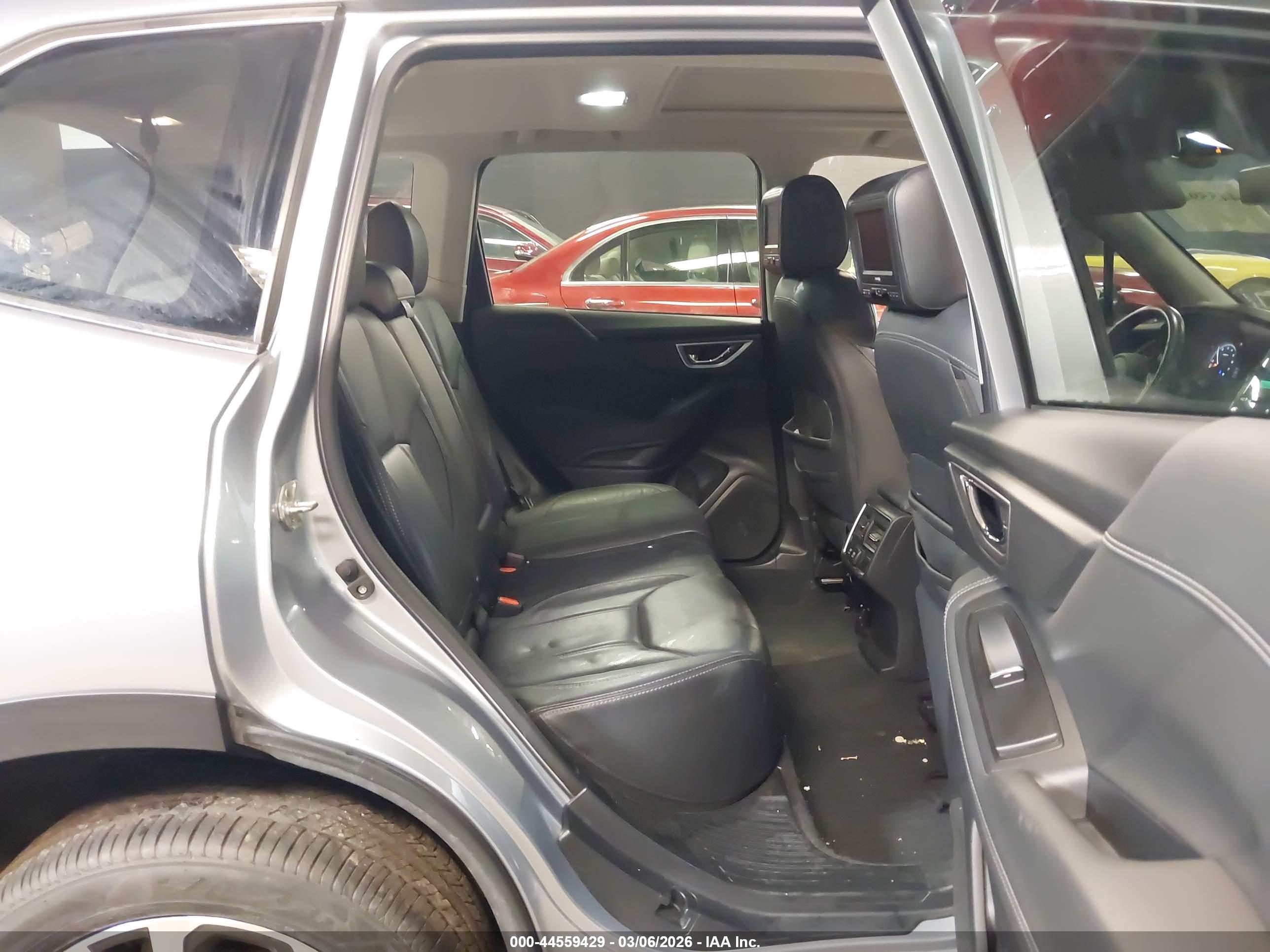 SUBARU FORESTER image 8