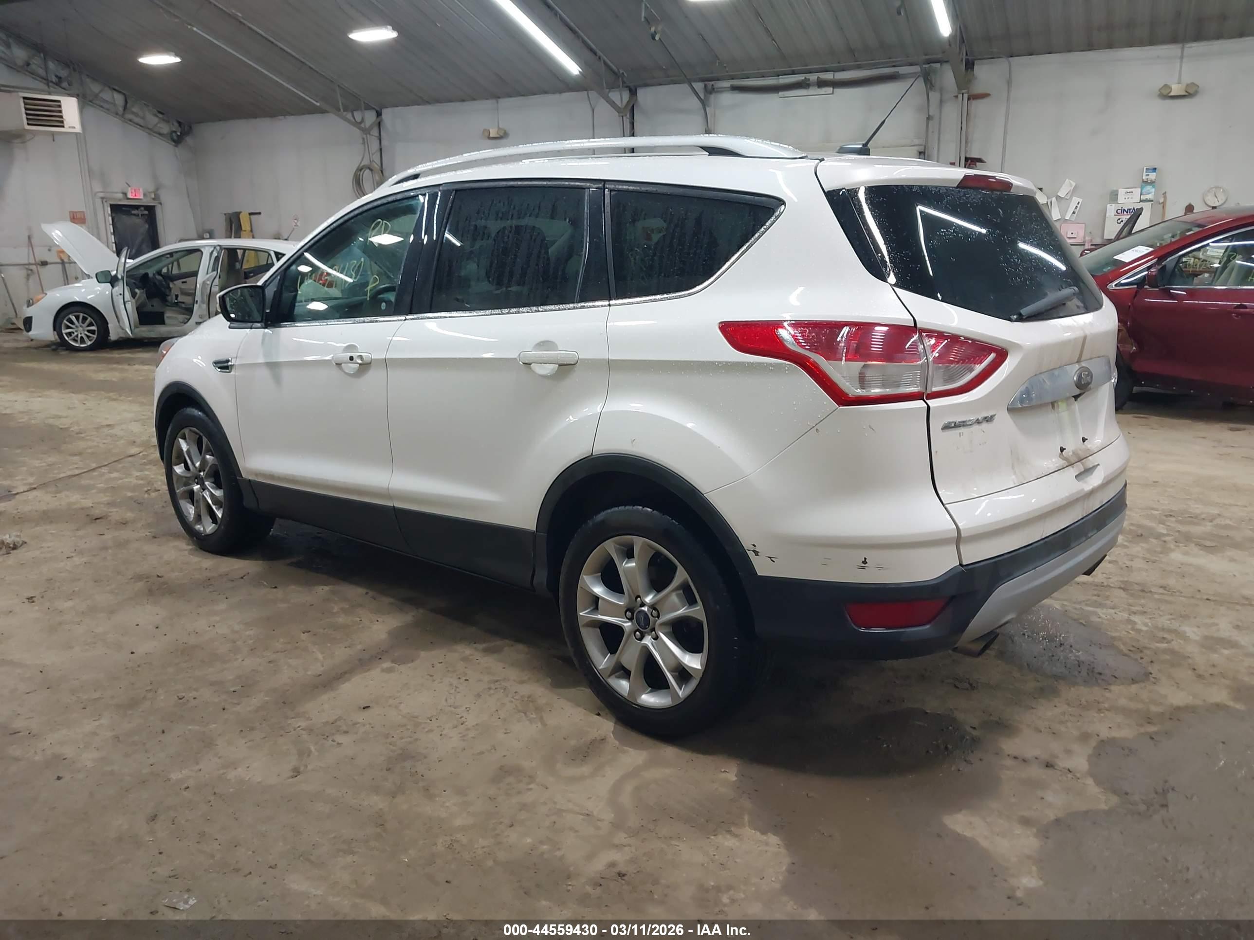 FORD ESCAPE image 3