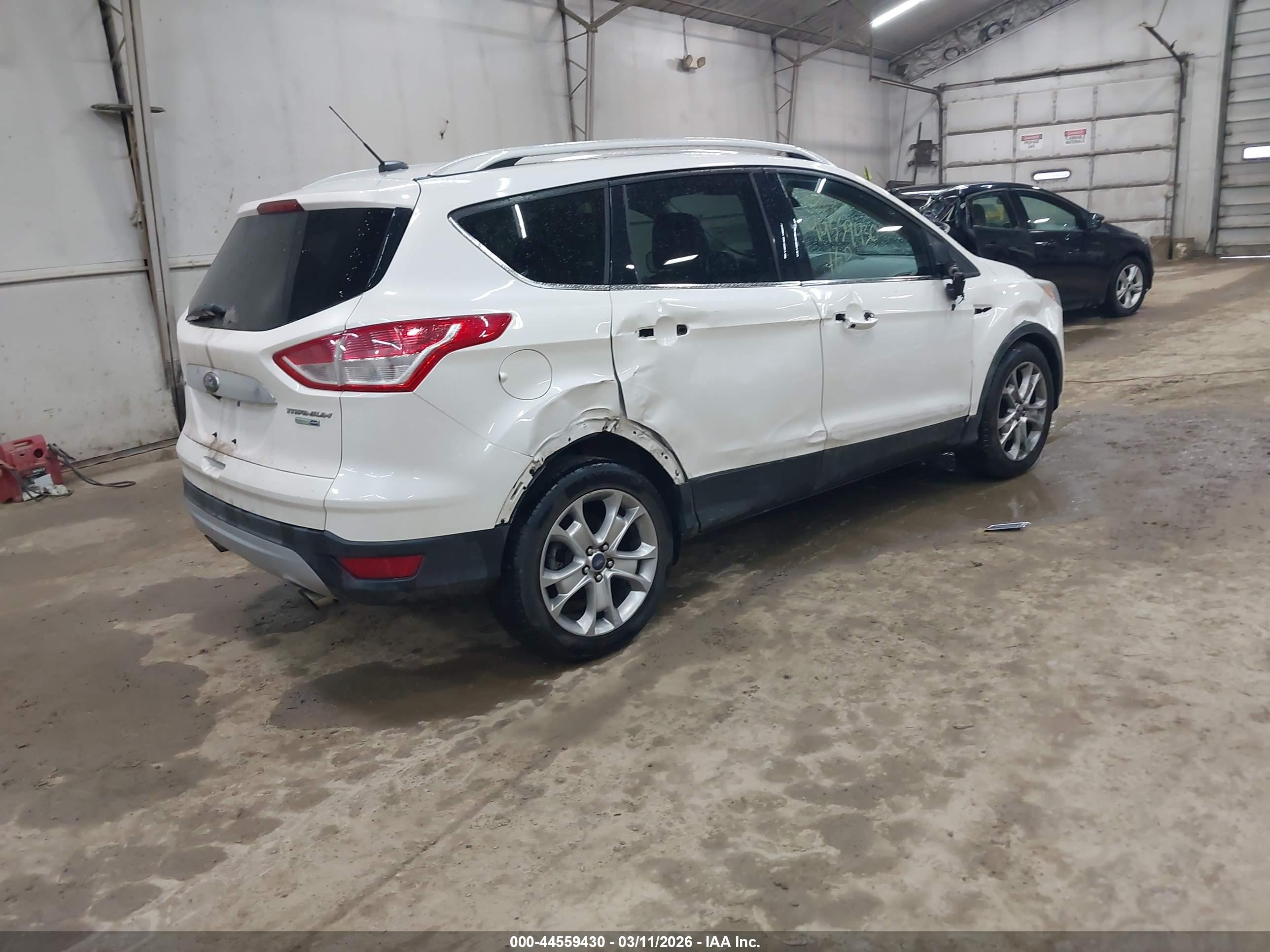 FORD ESCAPE image 4