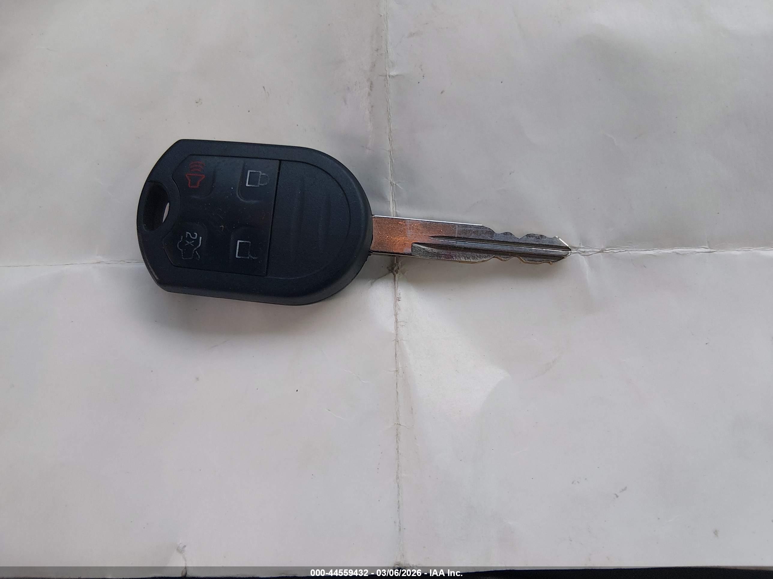 FORD TAURUS image 11