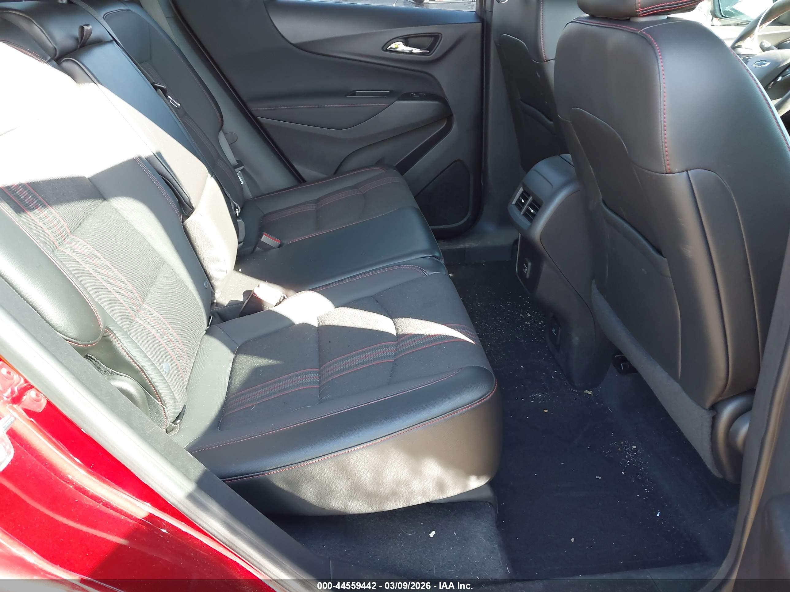 CHEVROLET EQUINOX image 8