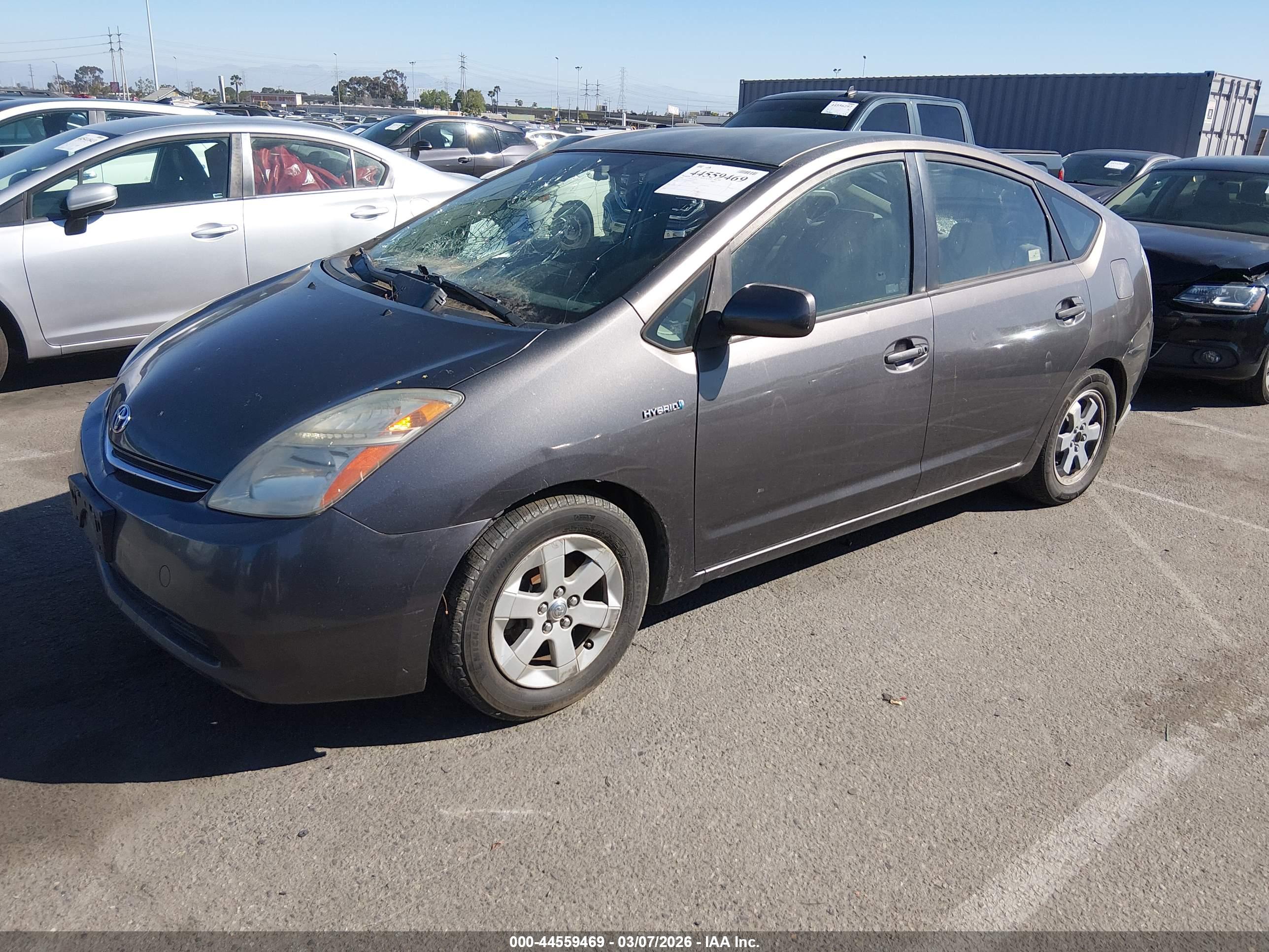 TOYOTA PRIUS image 2