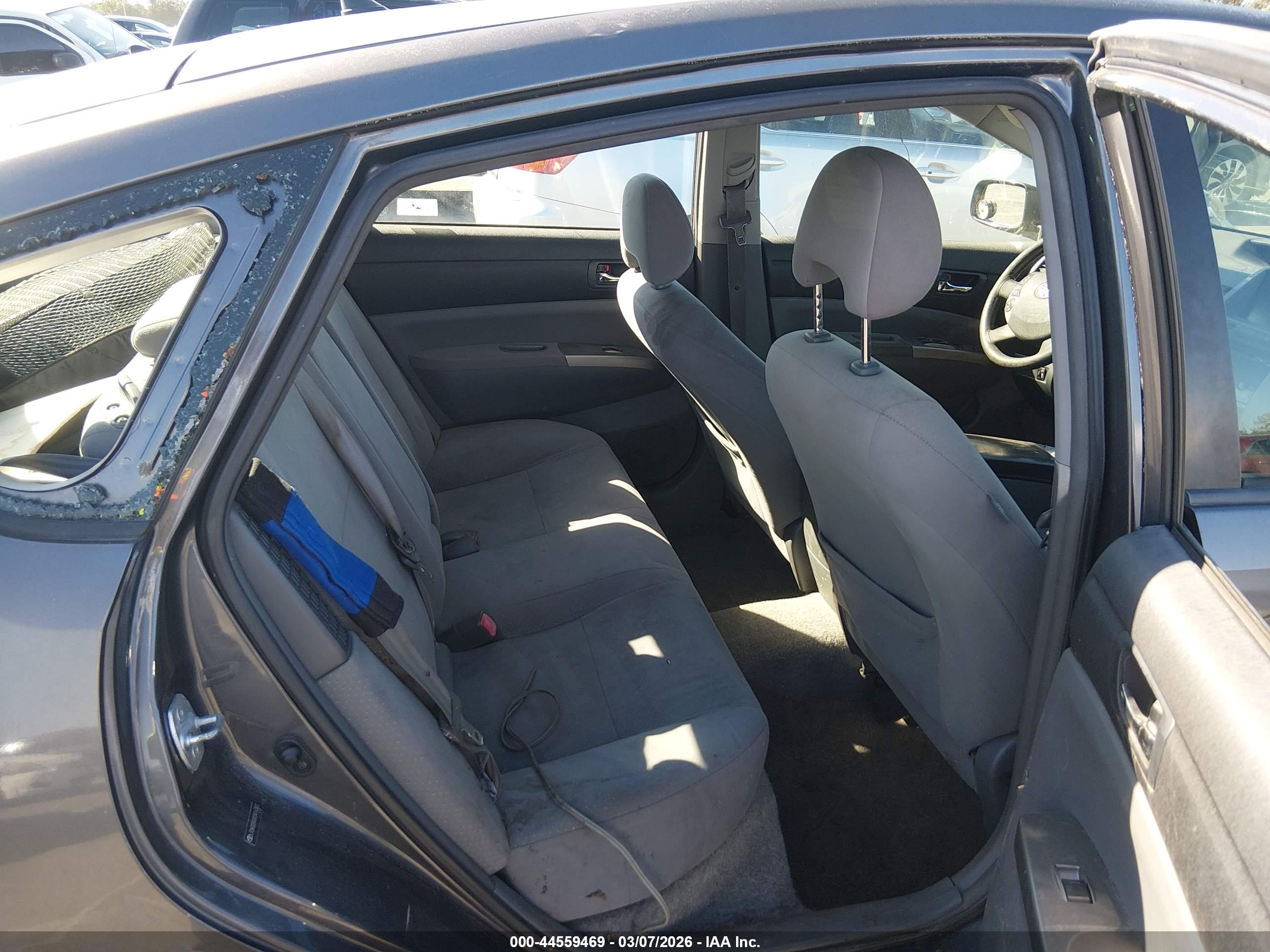 TOYOTA PRIUS image 8