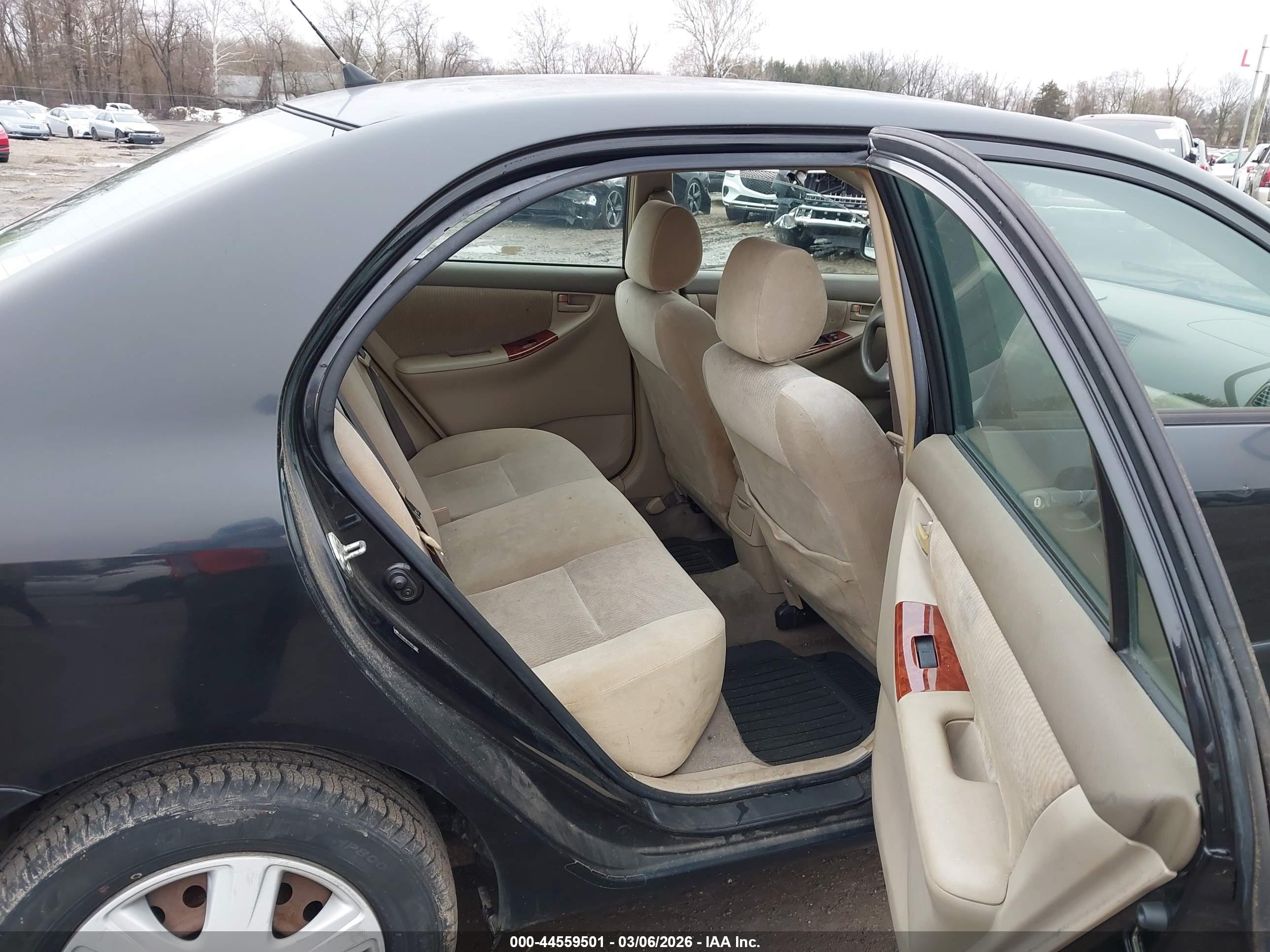 TOYOTA COROLLA image 8