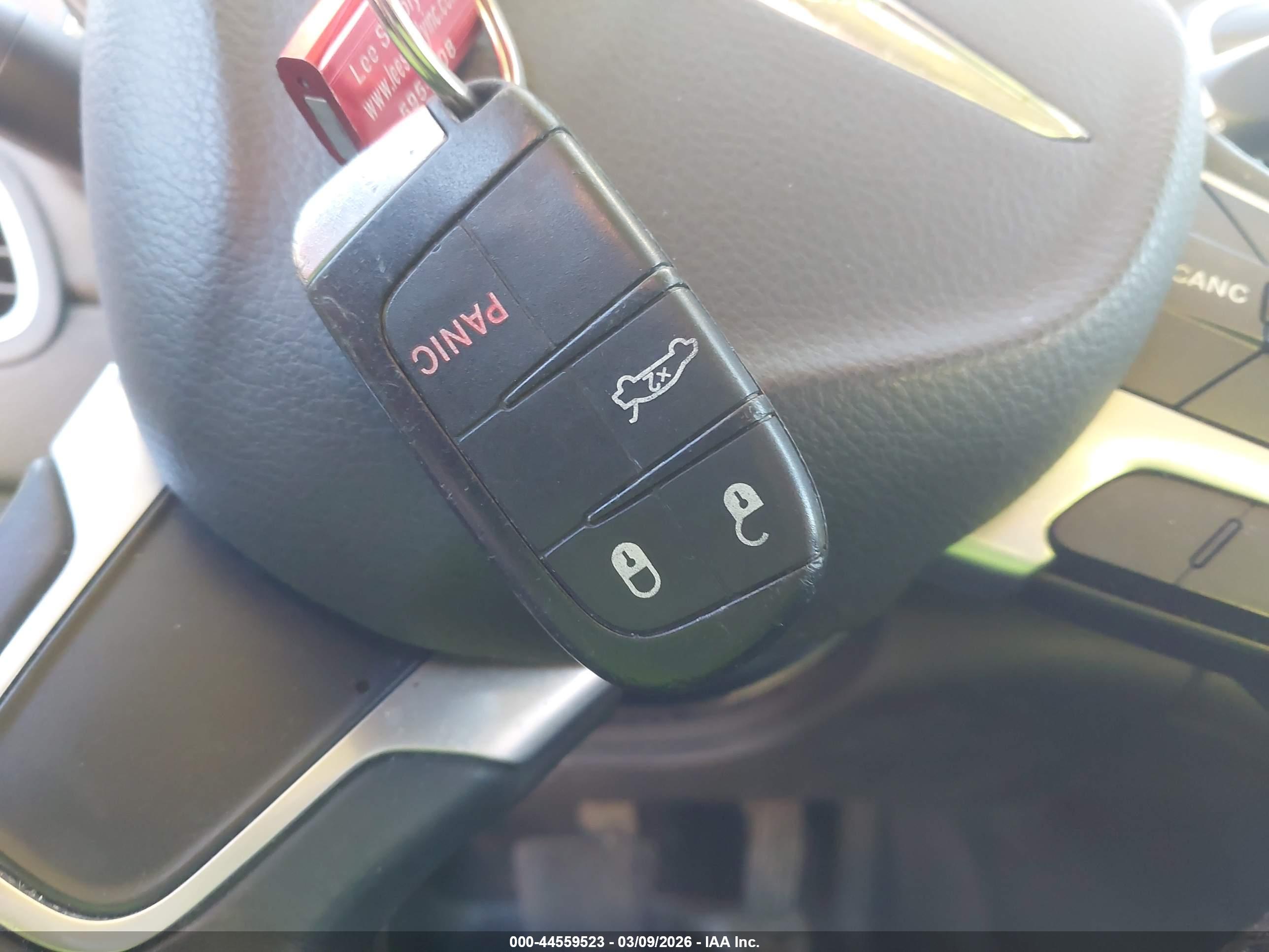 CHRYSLER 200 image 11