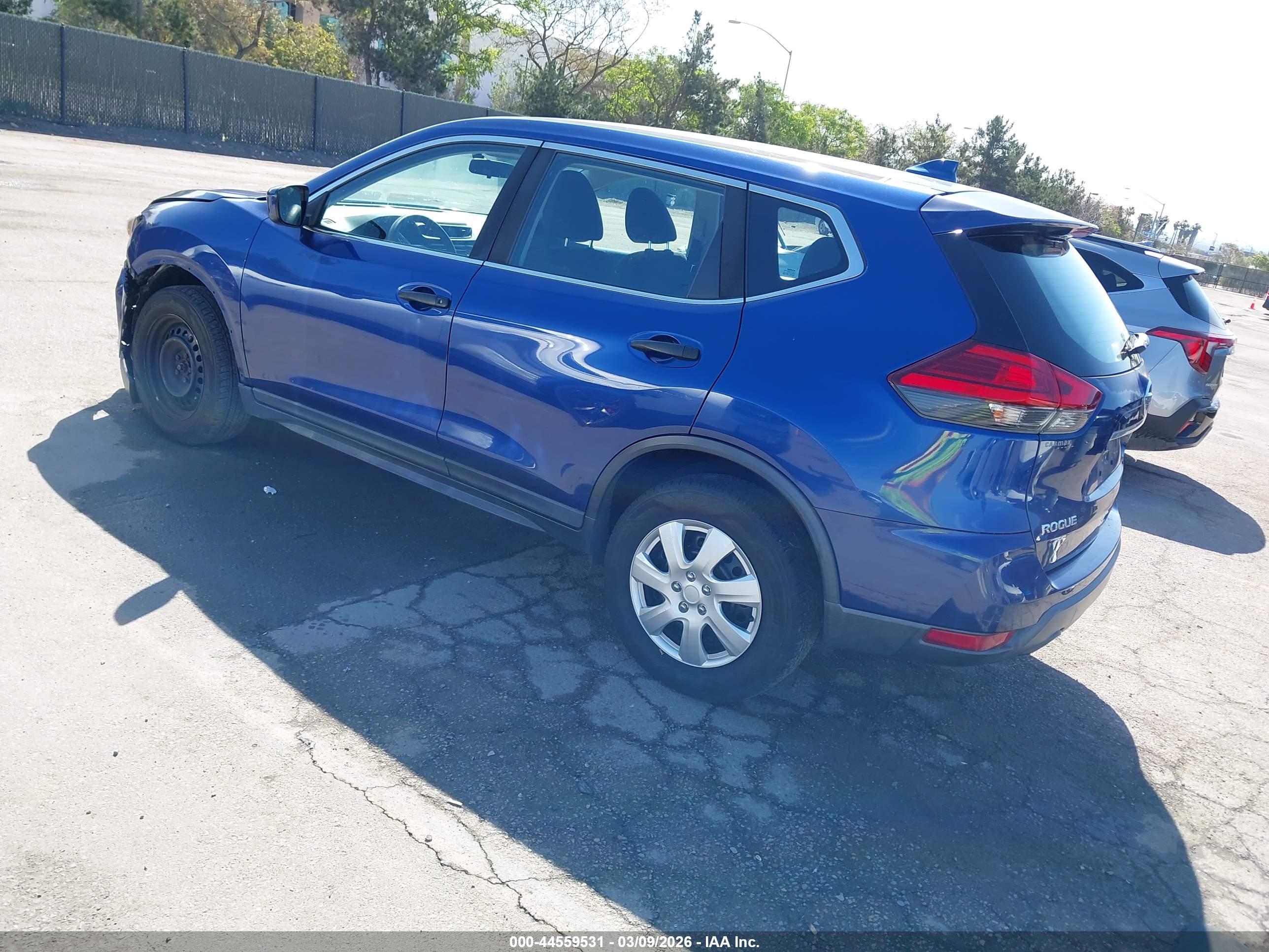 NISSAN ROGUE image 3