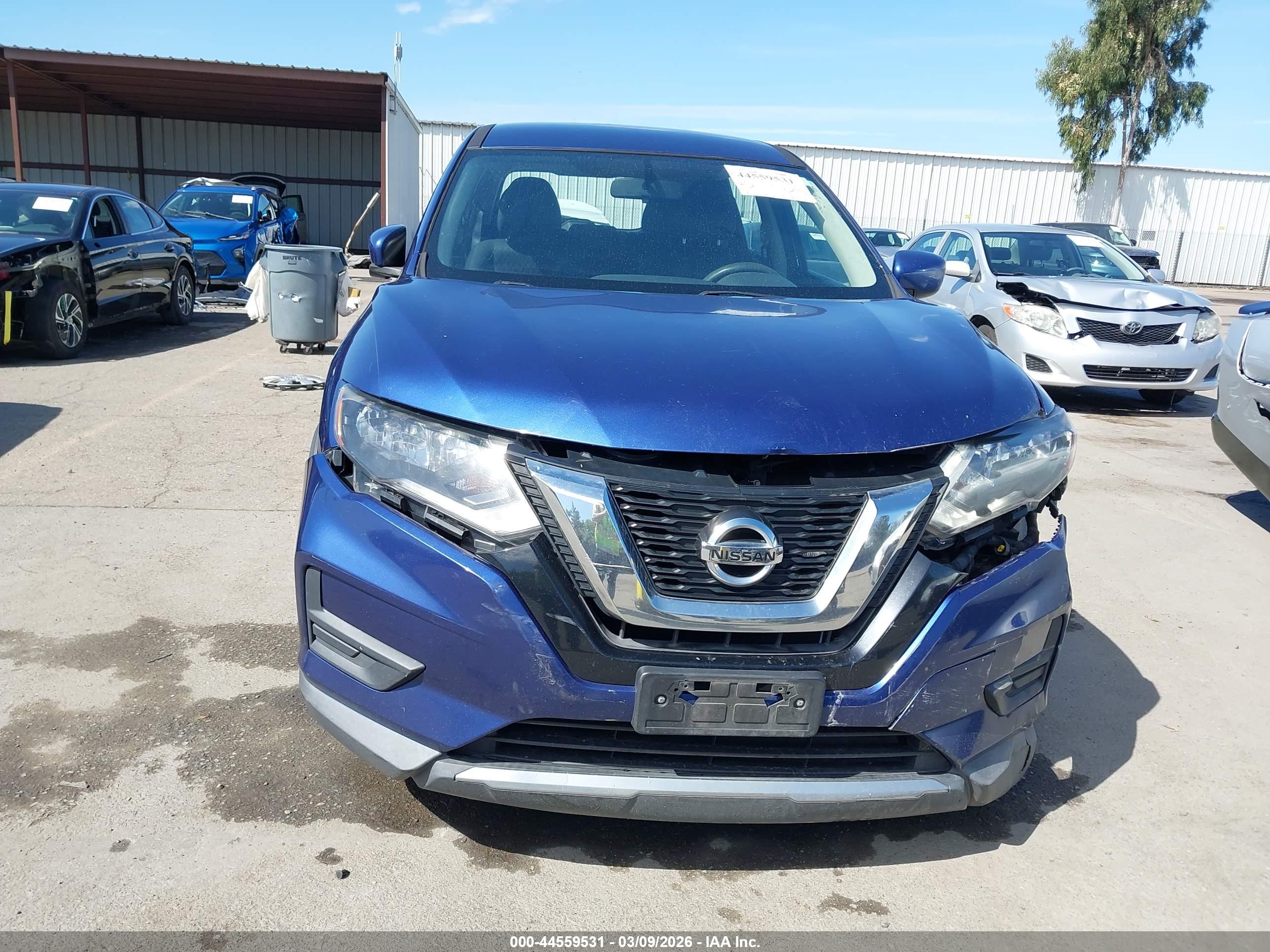 NISSAN ROGUE image 6