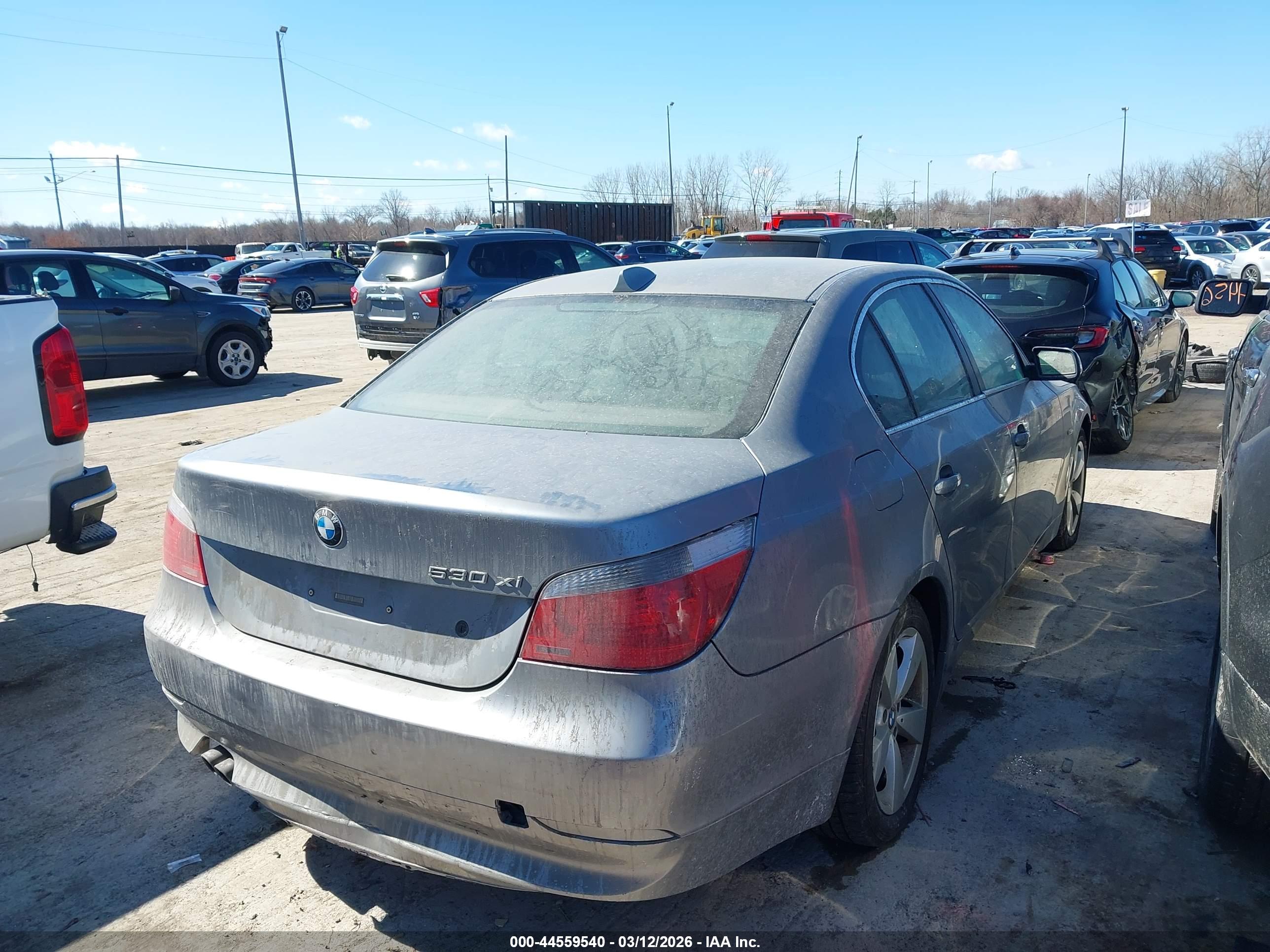 BMW 530XI image 4