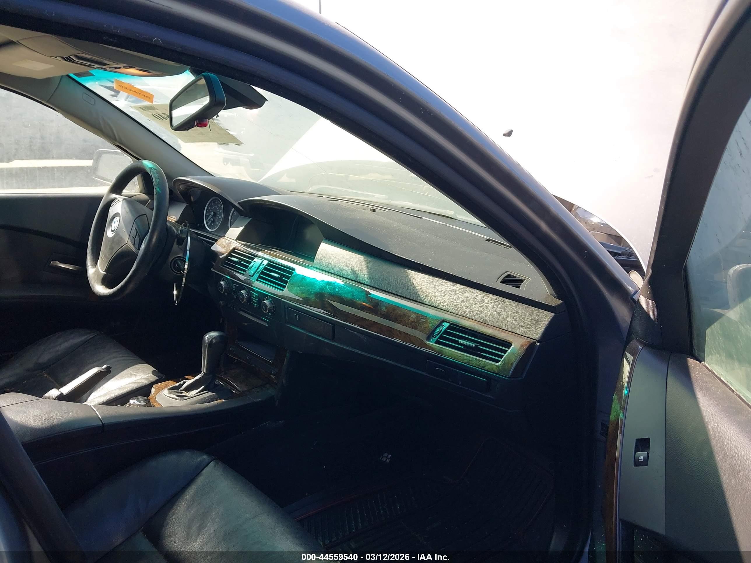 BMW 530XI image 5