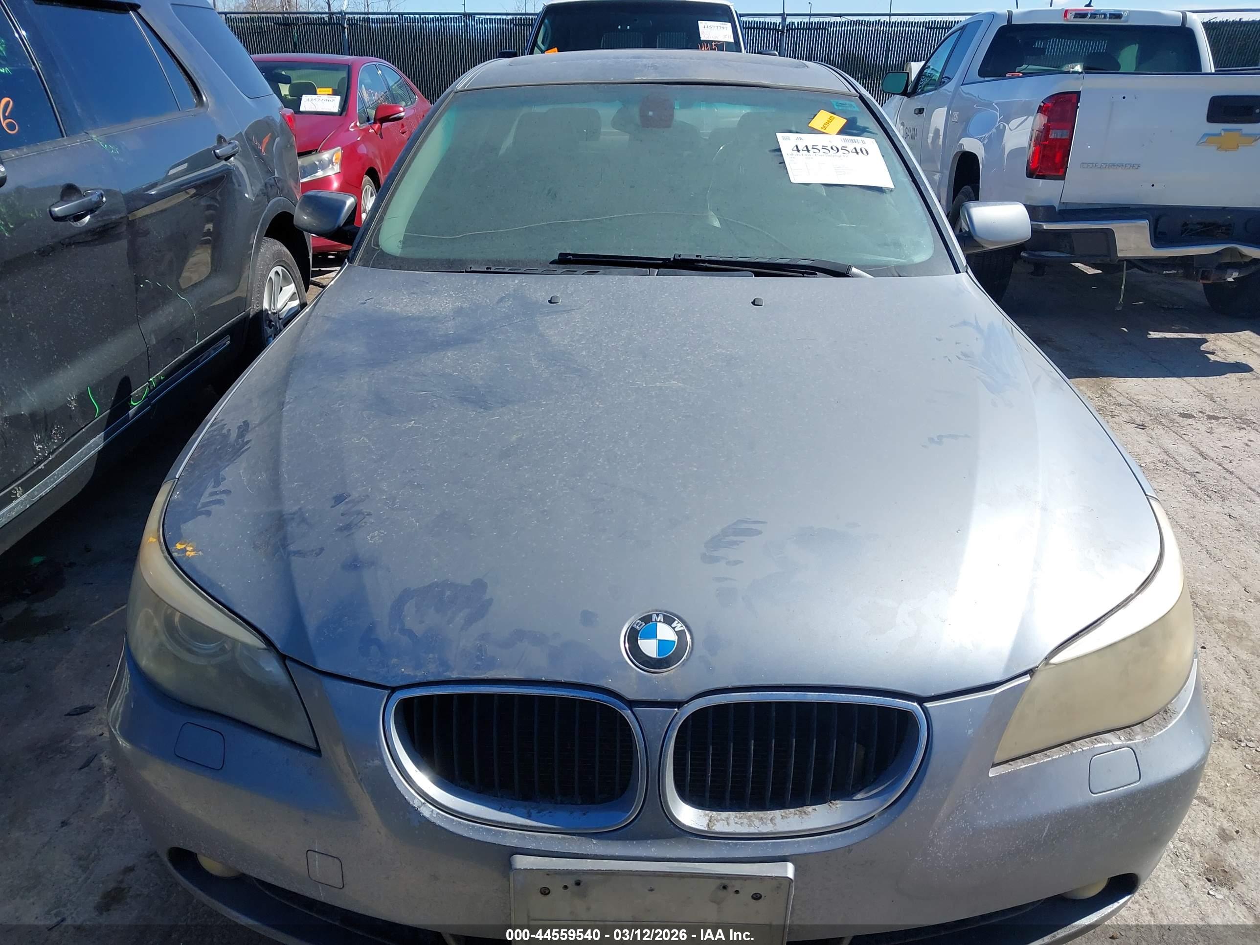 BMW 530XI image 6