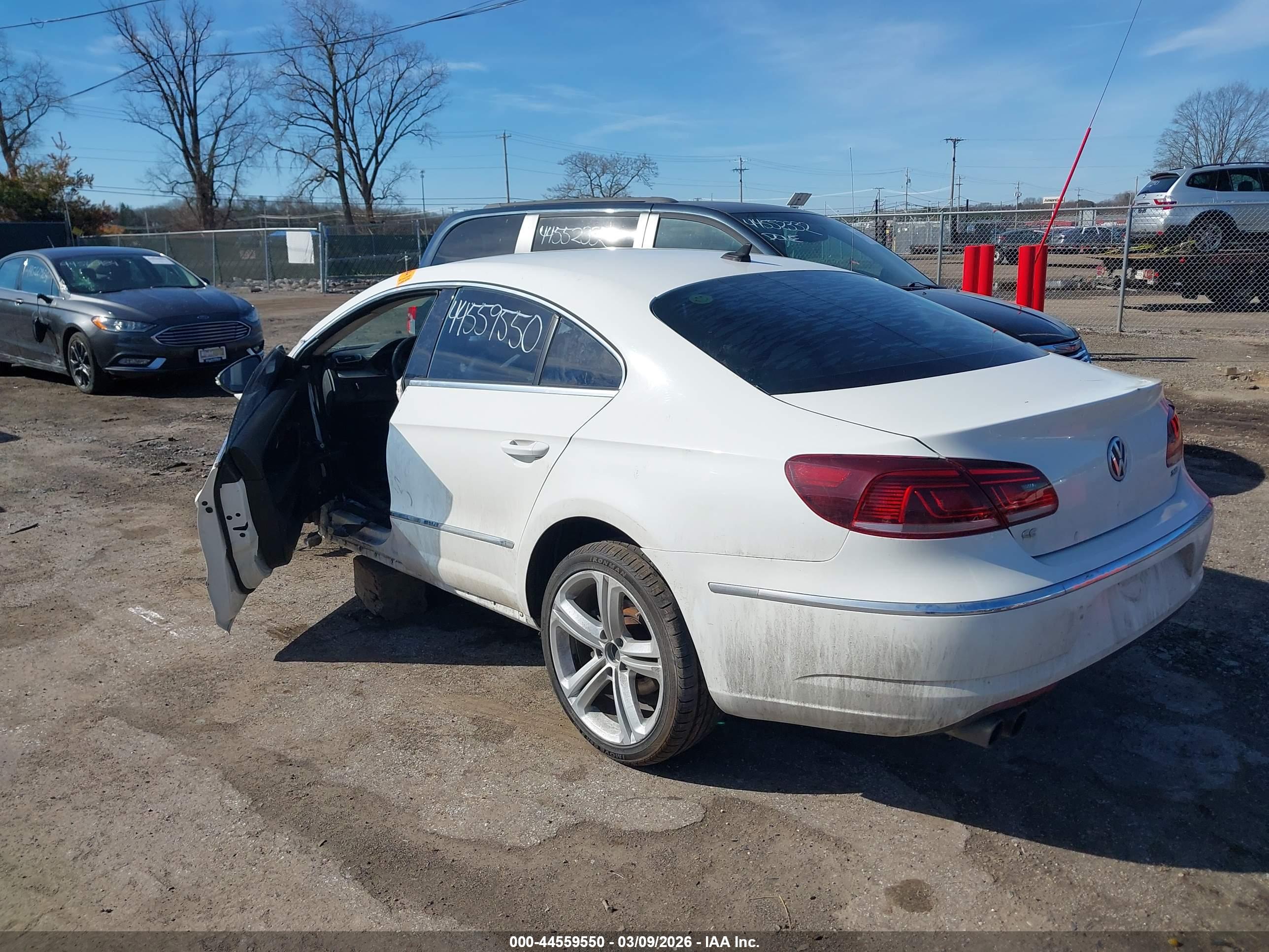 VOLKSWAGEN CC image 3