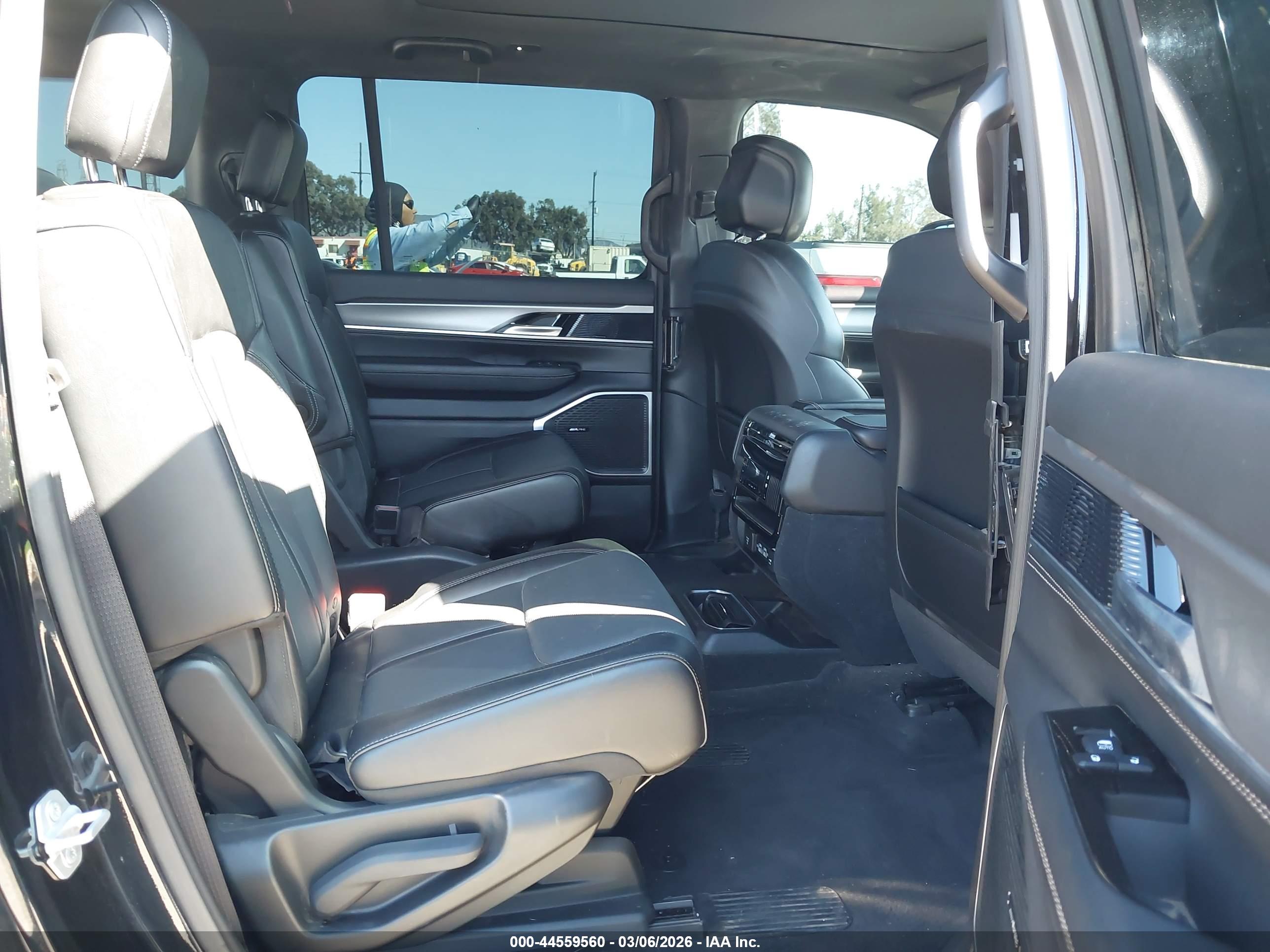 JEEP WAGONEER image 8