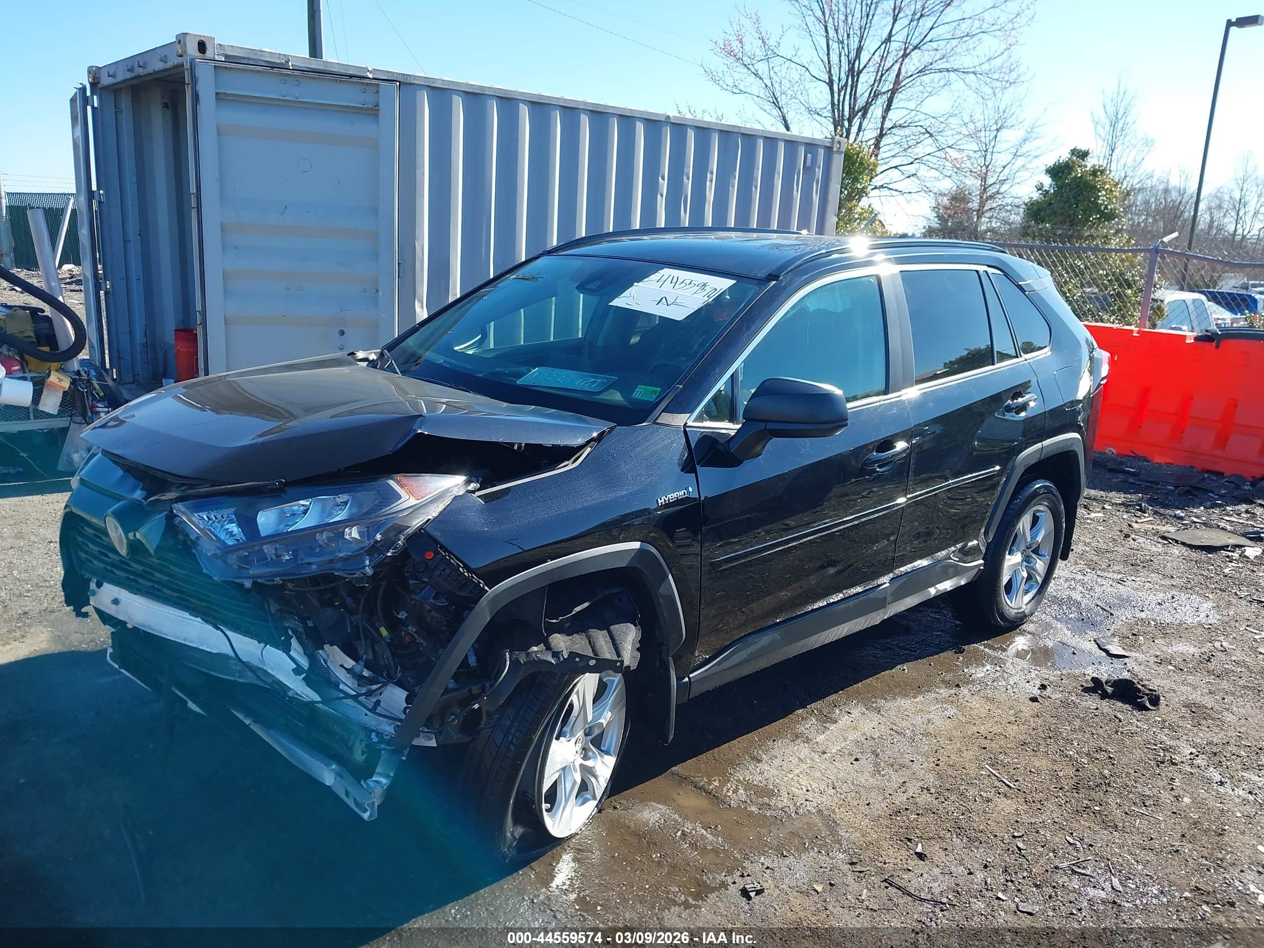 TOYOTA RAV4 image 2