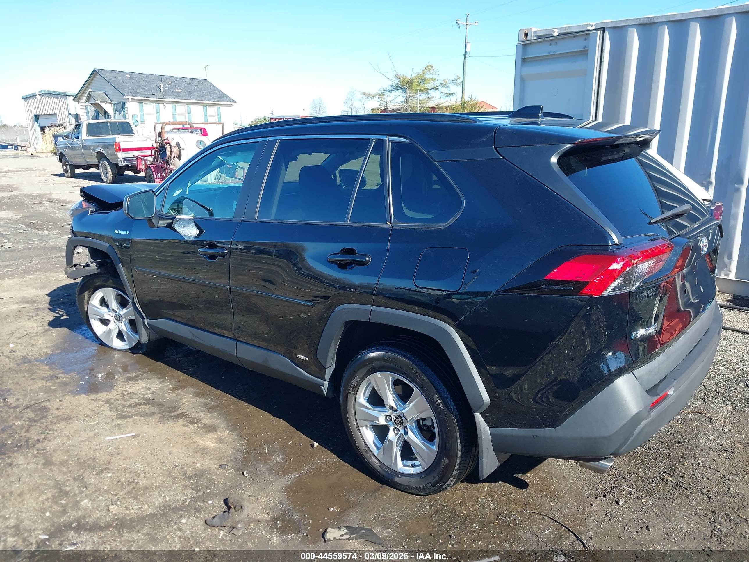 TOYOTA RAV4 image 3