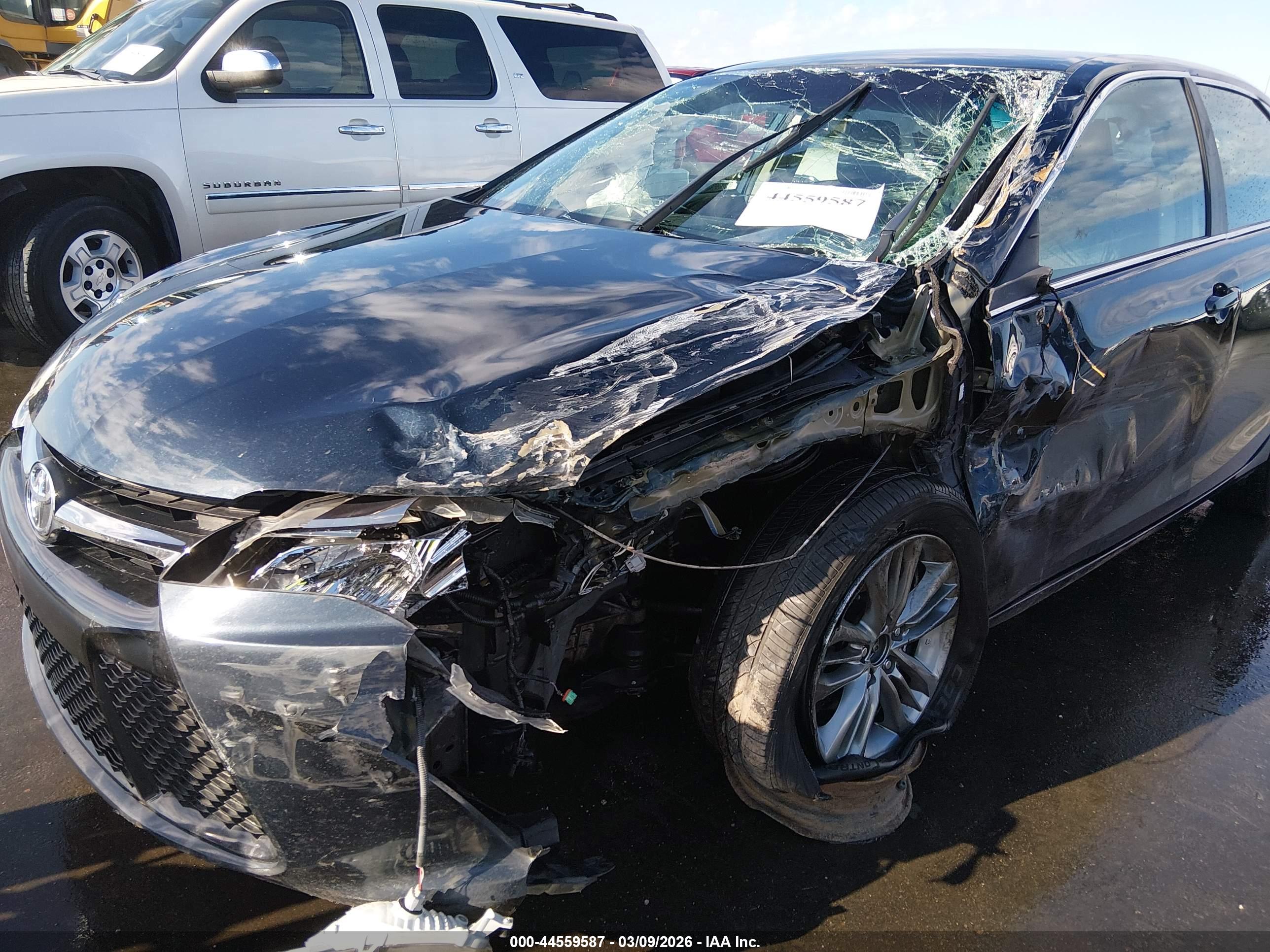 TOYOTA CAMRY image 6