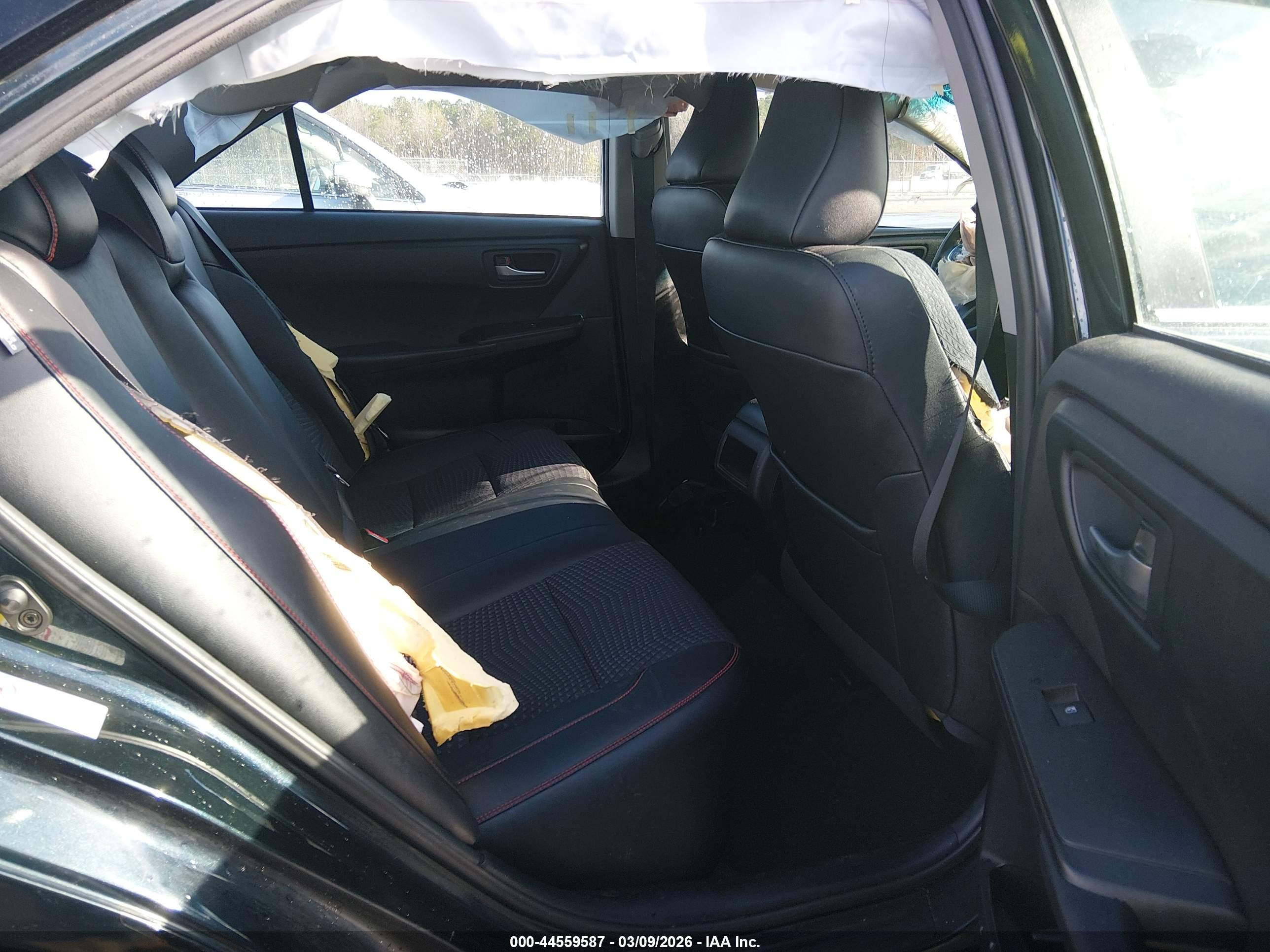 TOYOTA CAMRY image 8
