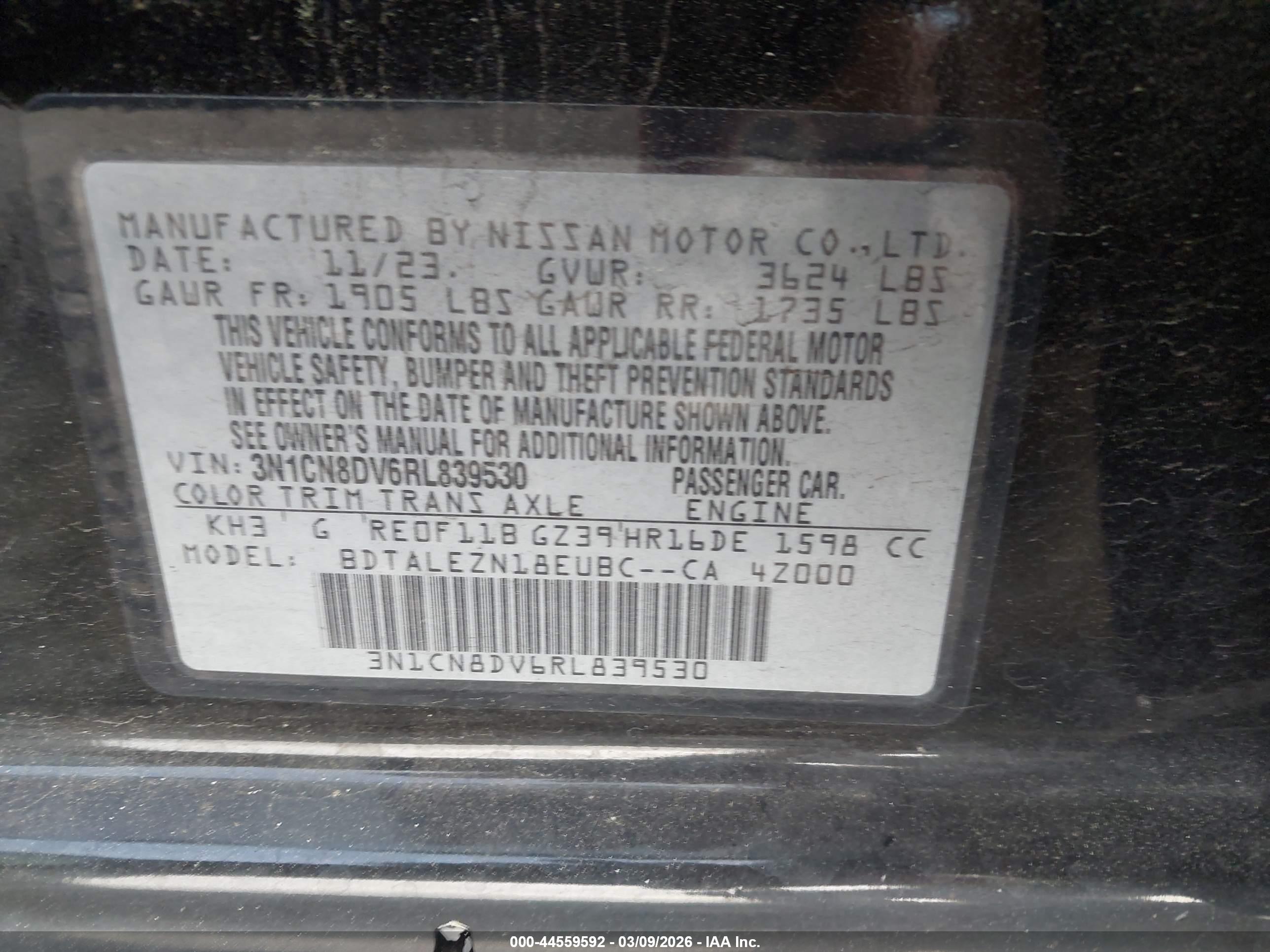 NISSAN VERSA image 9