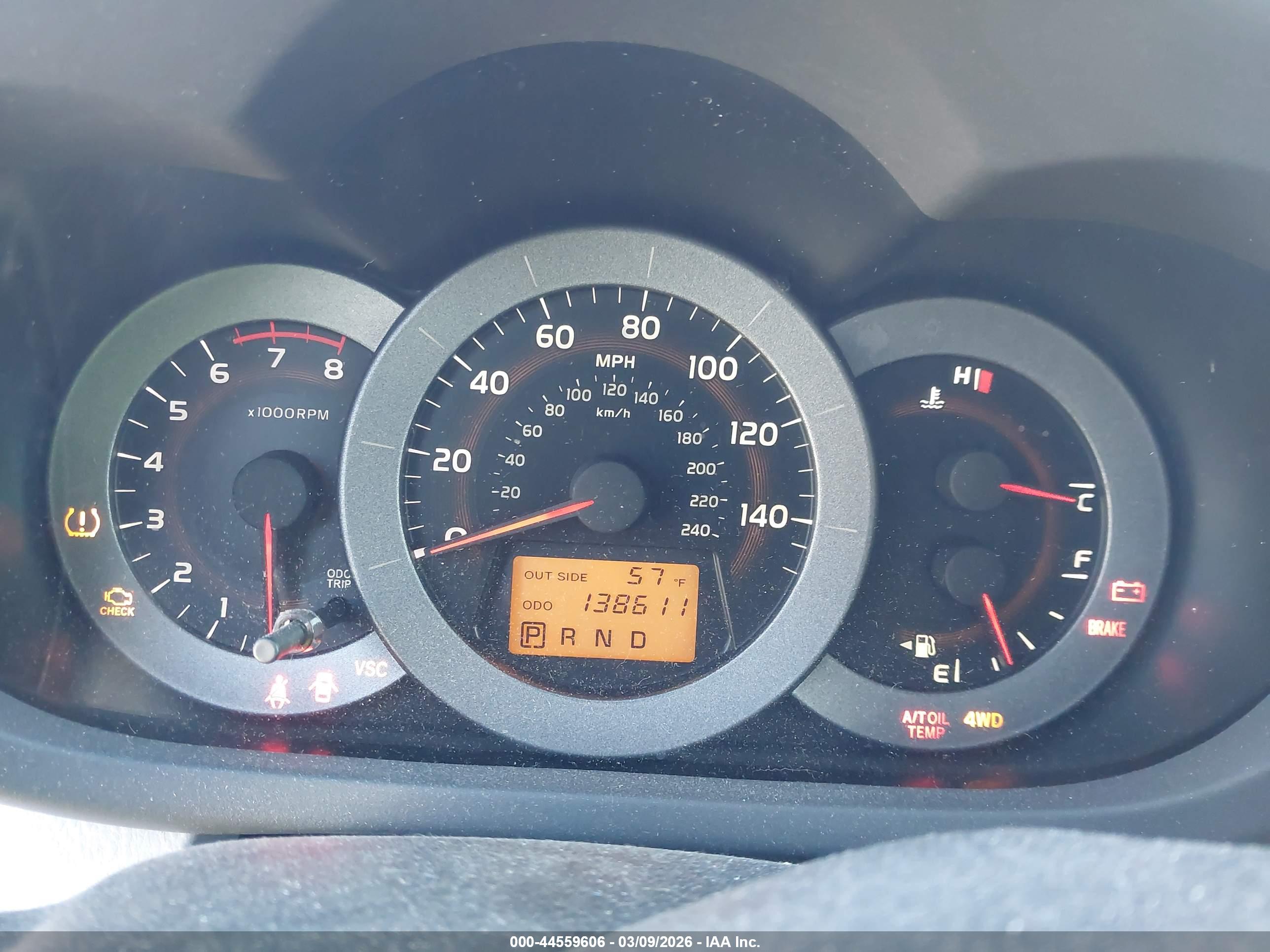 TOYOTA RAV4 image 7