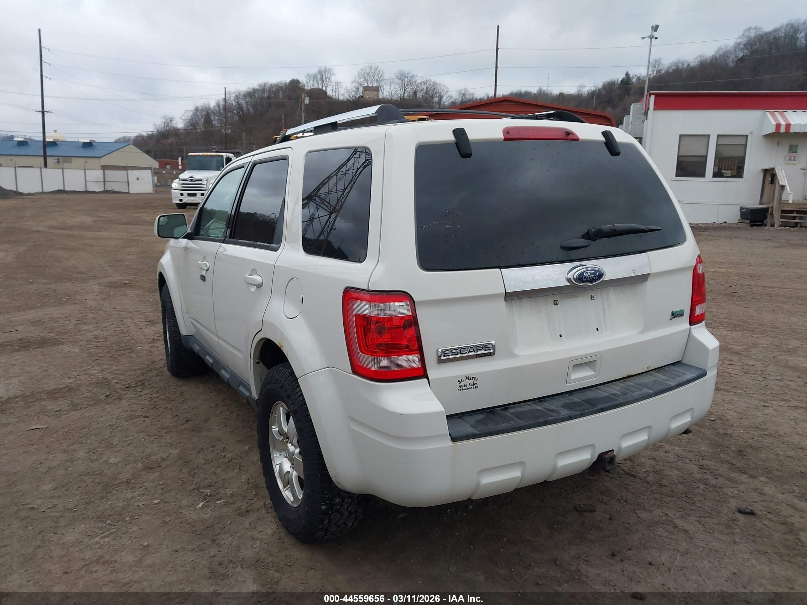 FORD ESCAPE image 3