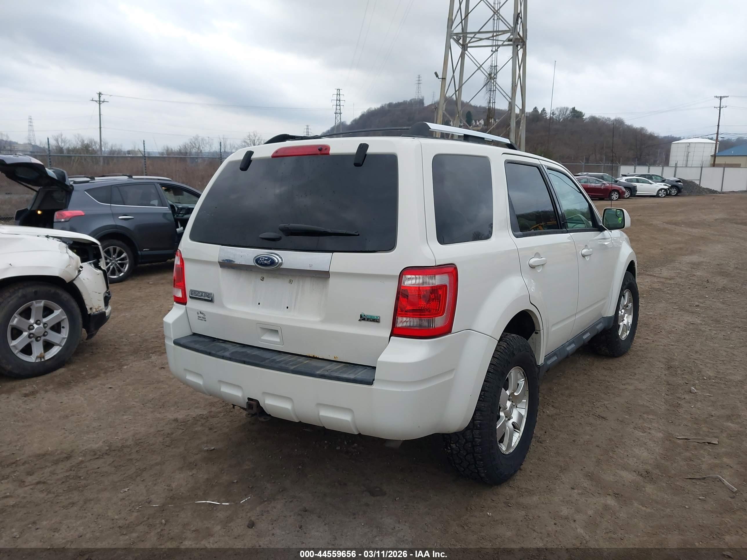 FORD ESCAPE image 4