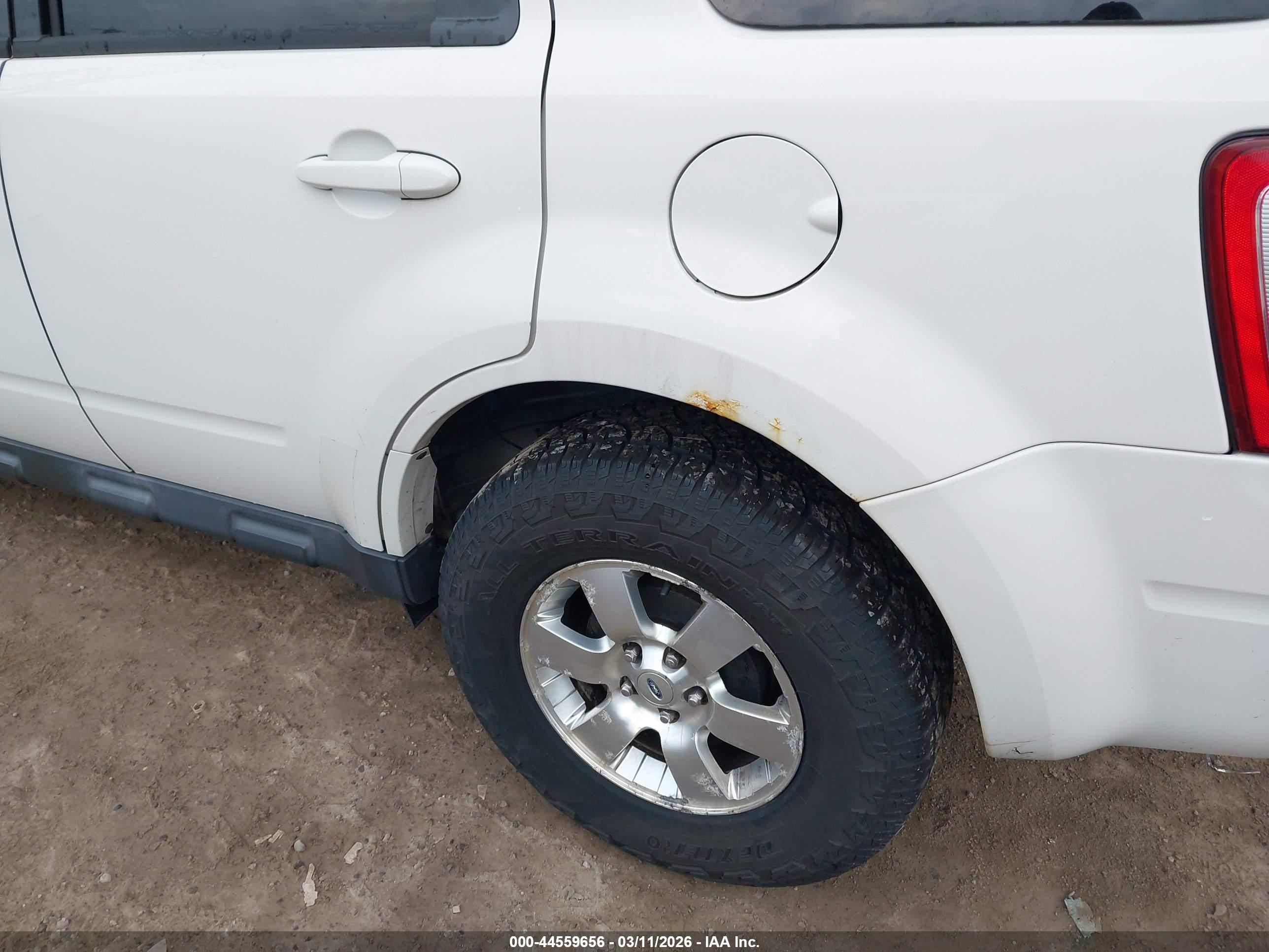 FORD ESCAPE image 6