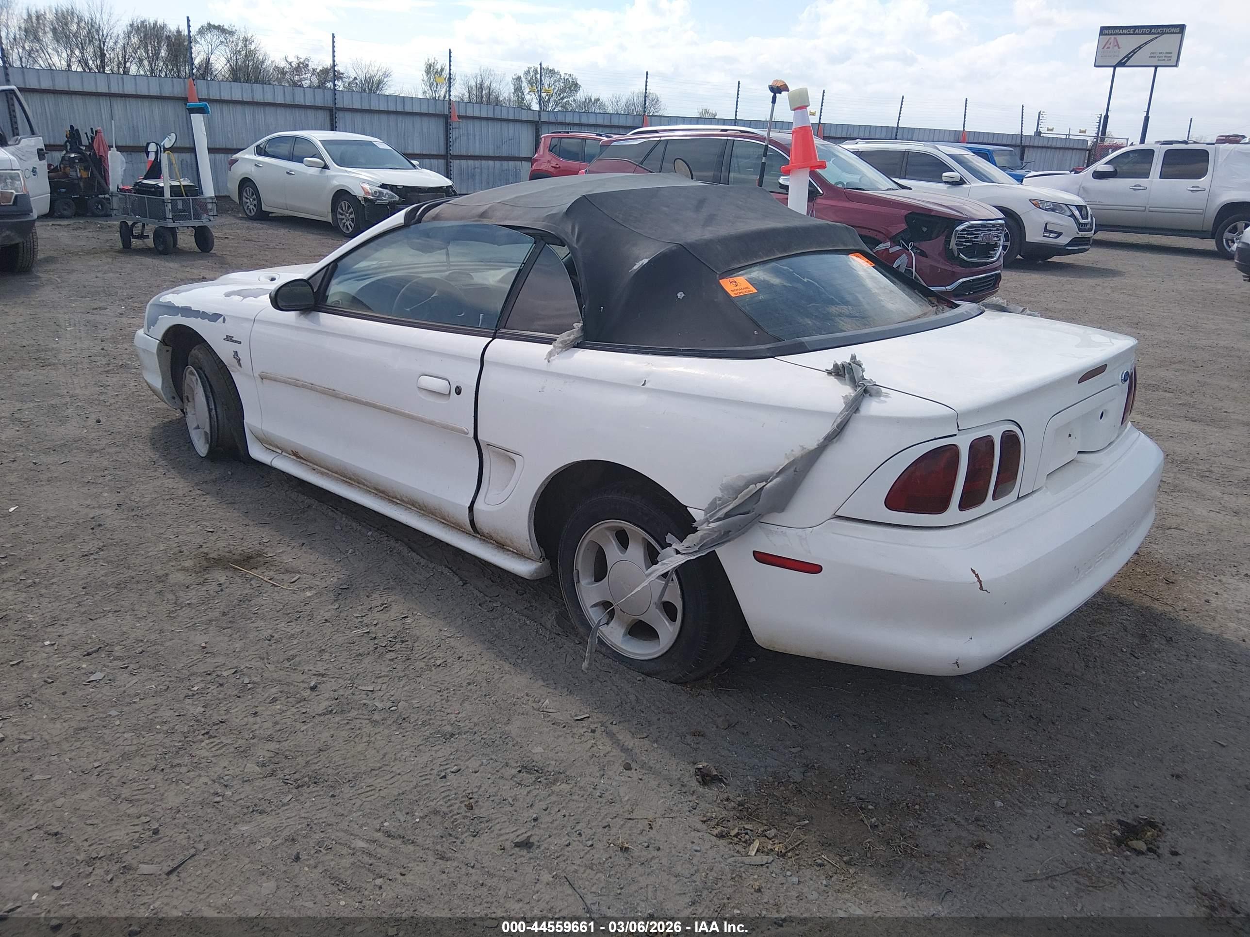 FORD MUSTANG image 3