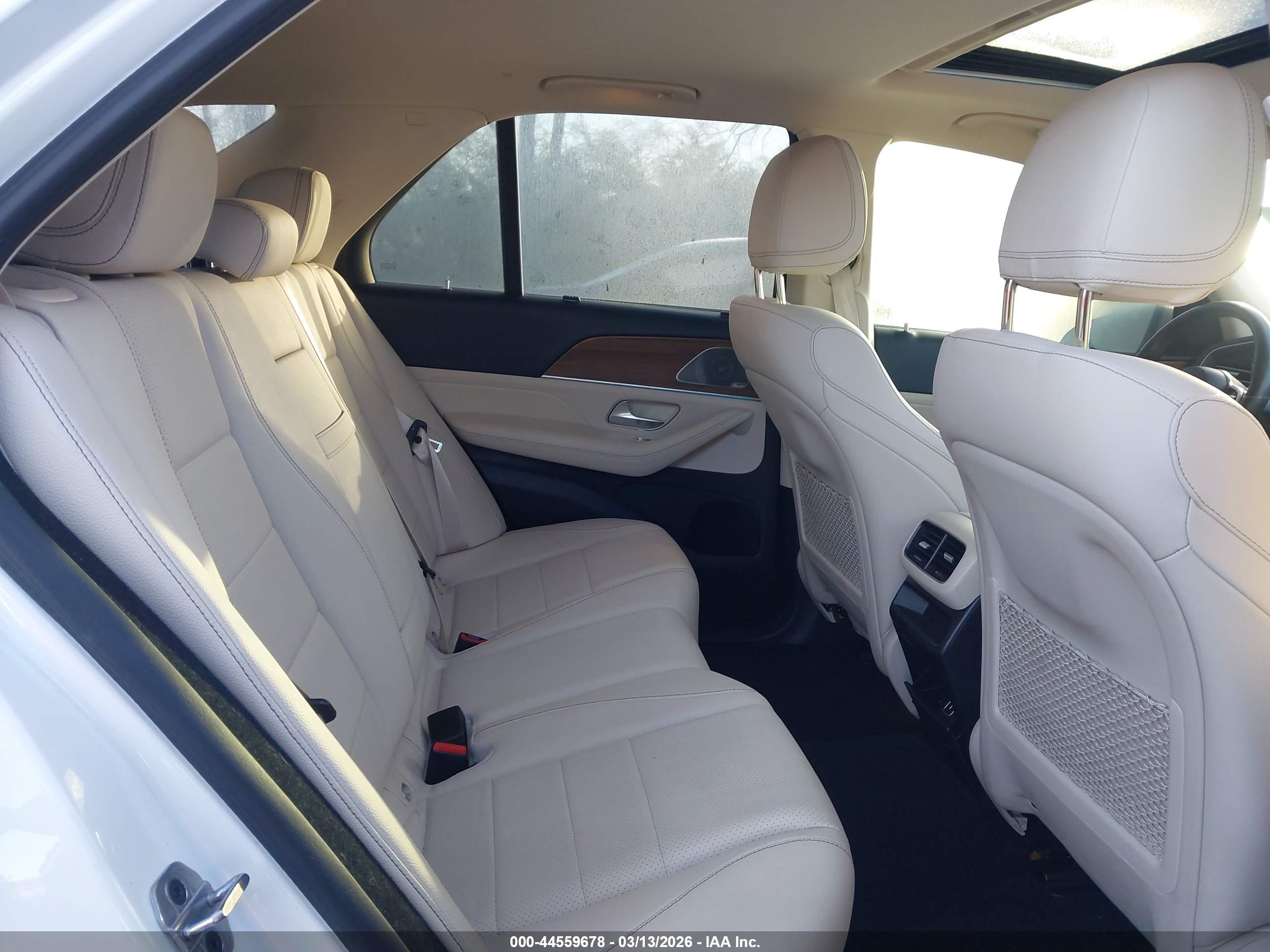 MERCEDES-BENZ GLE image 8