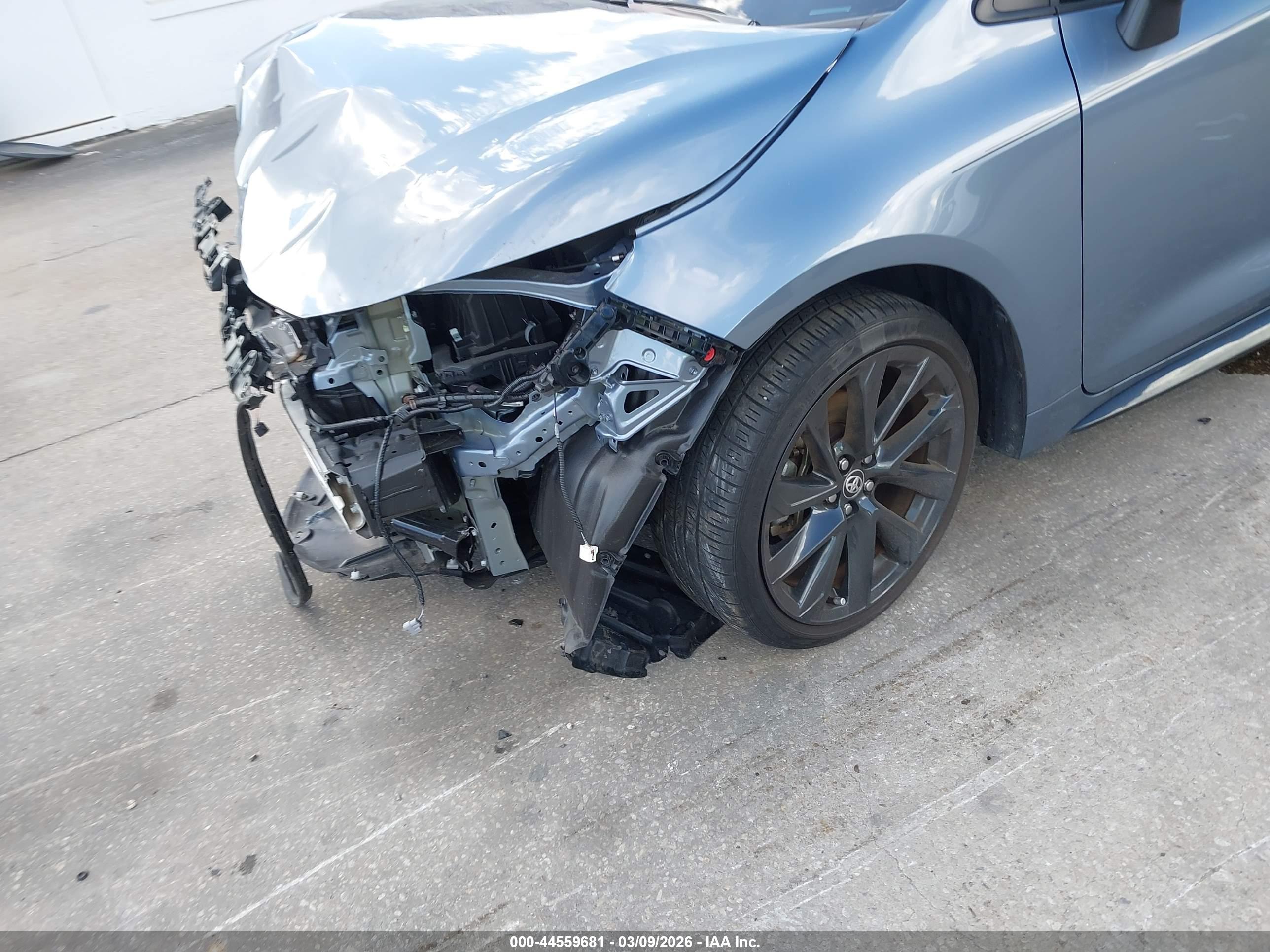 TOYOTA COROLLA image 6