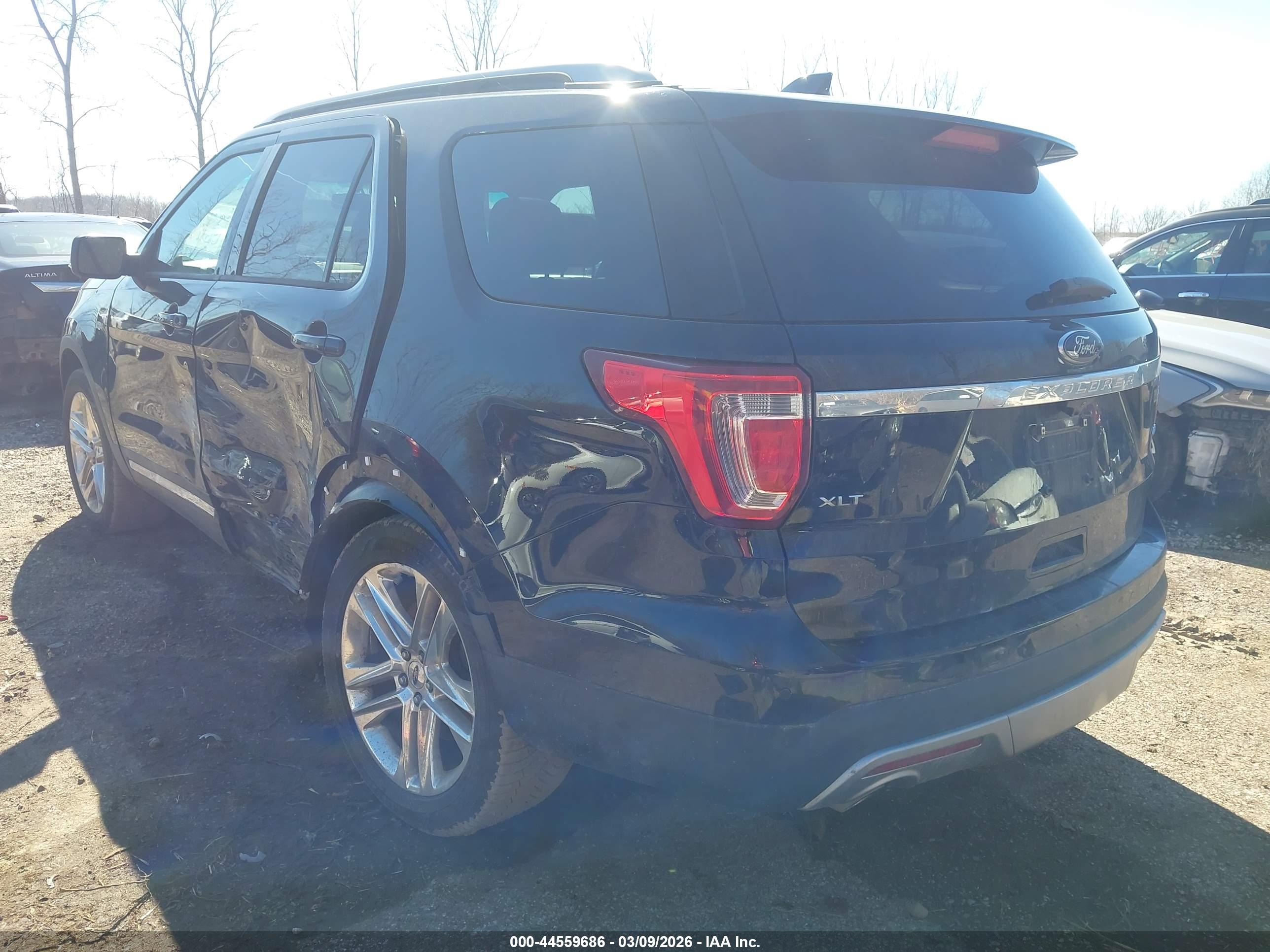 FORD EXPLORER image 3
