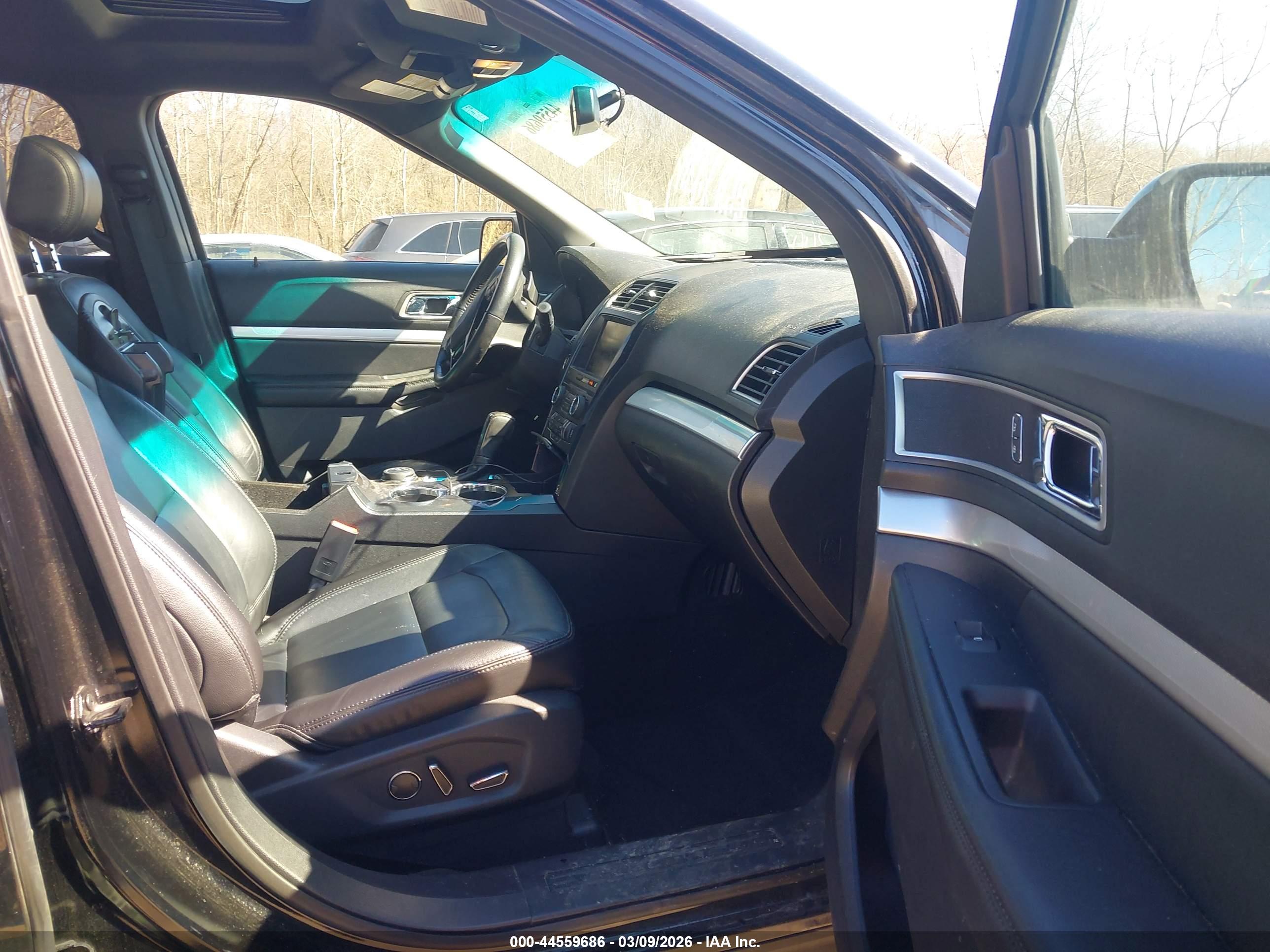 FORD EXPLORER image 5
