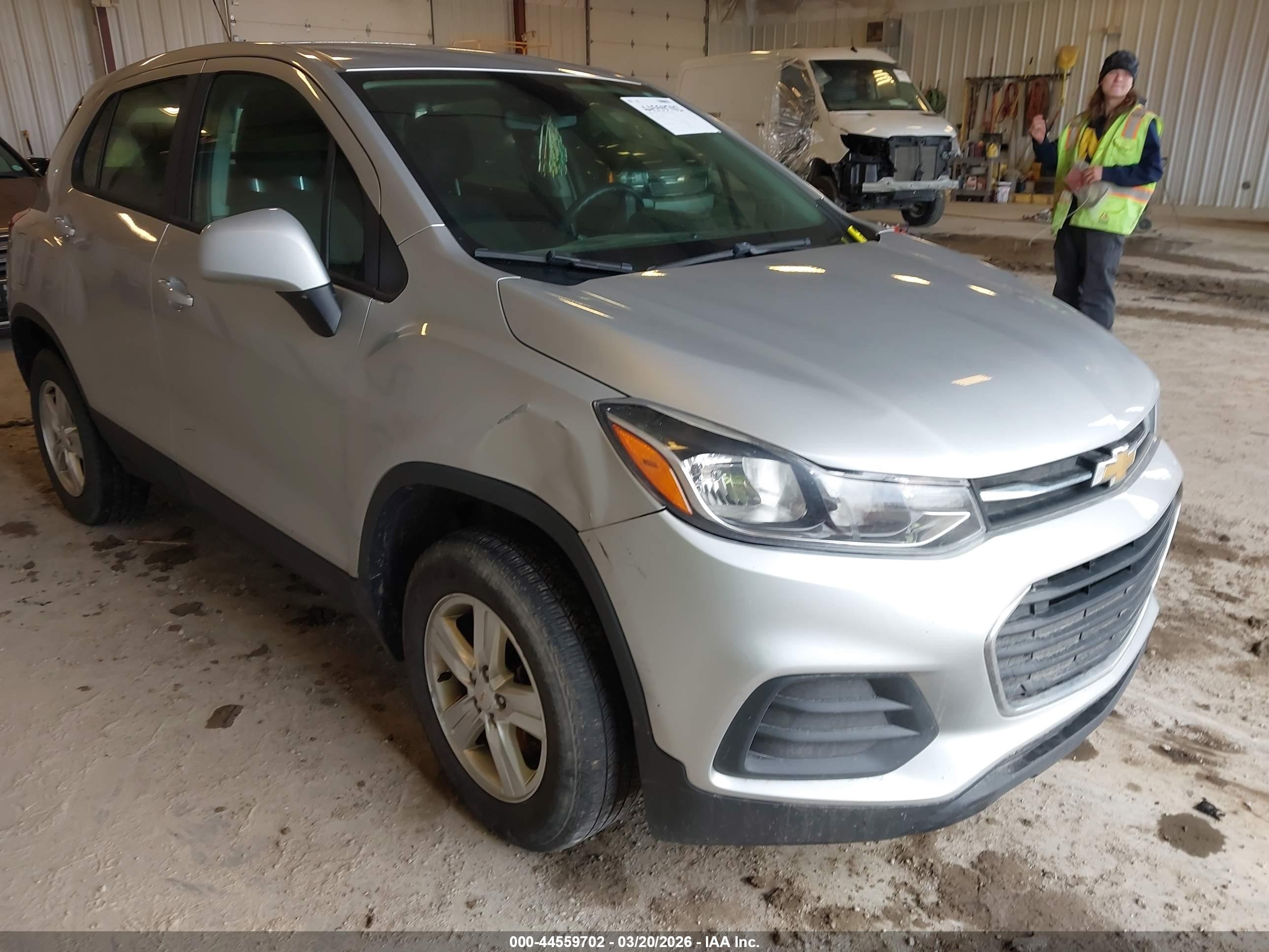 CHEVROLET TRAX image 6