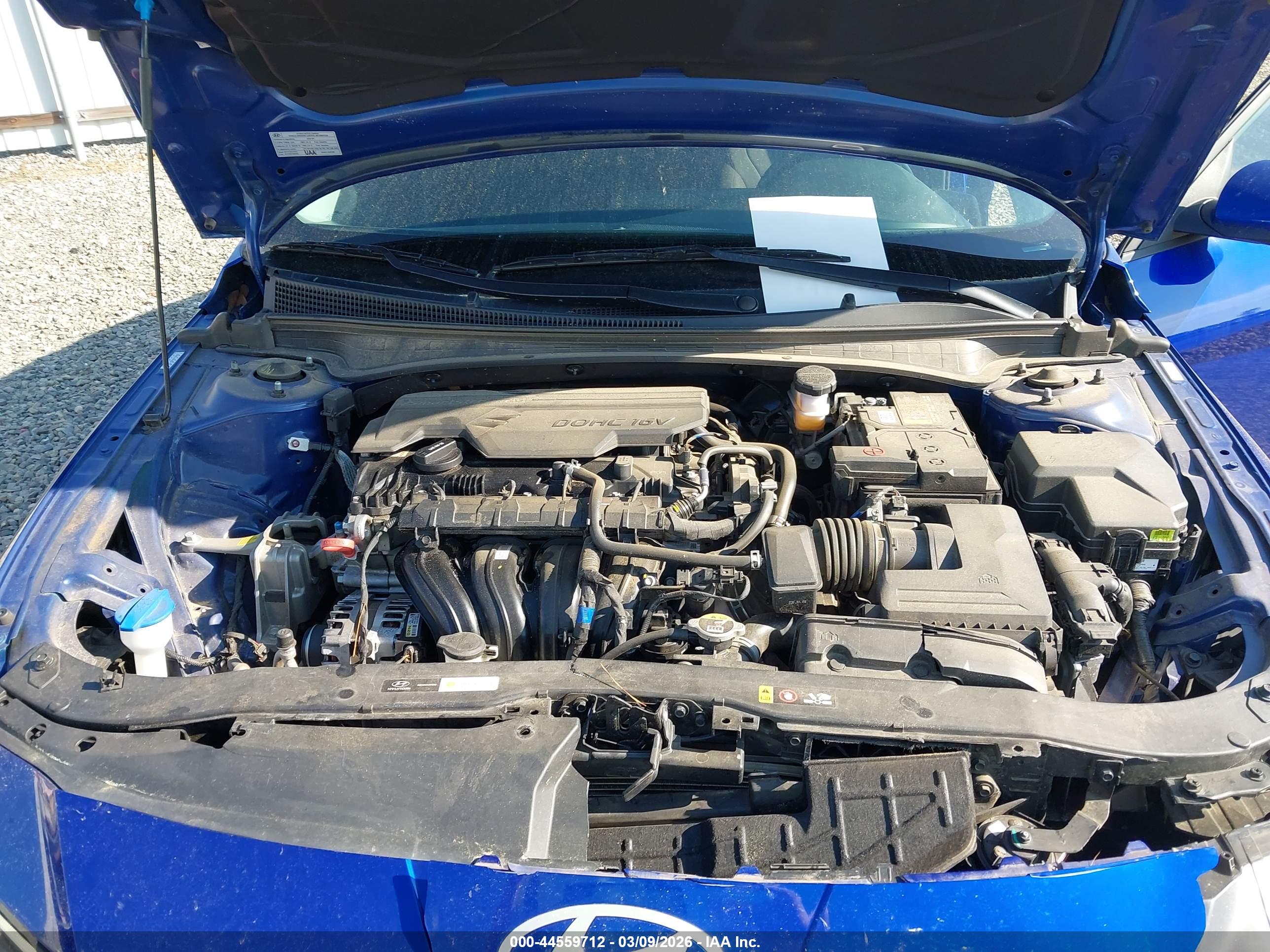 HYUNDAI ELANTRA image 10