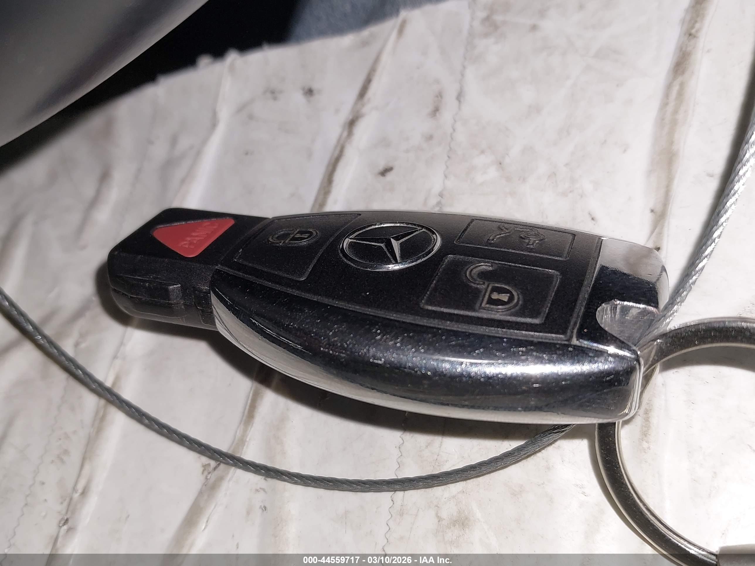 MERCEDES-BENZ GLK image 11