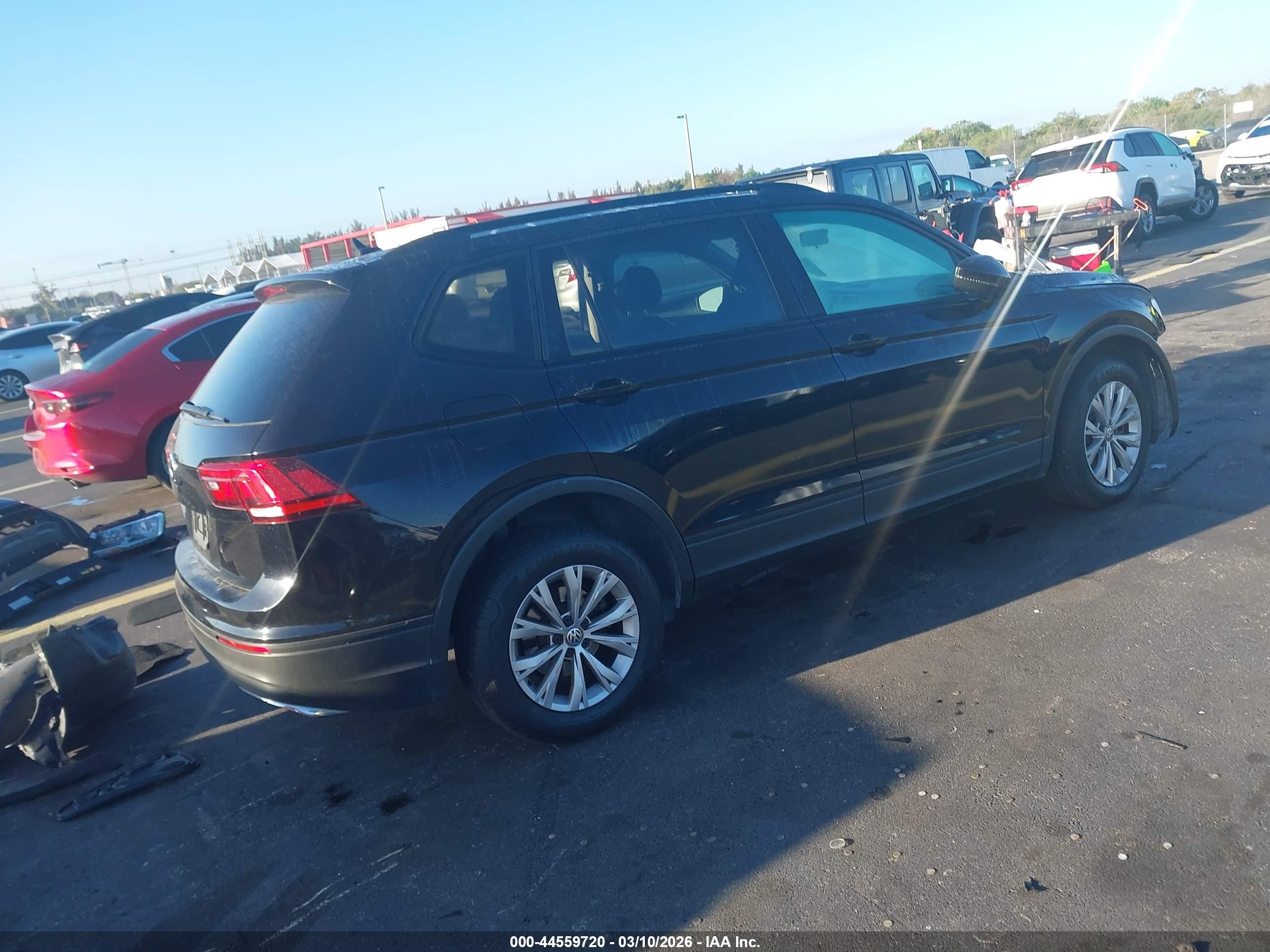 VOLKSWAGEN TIGUAN image 4