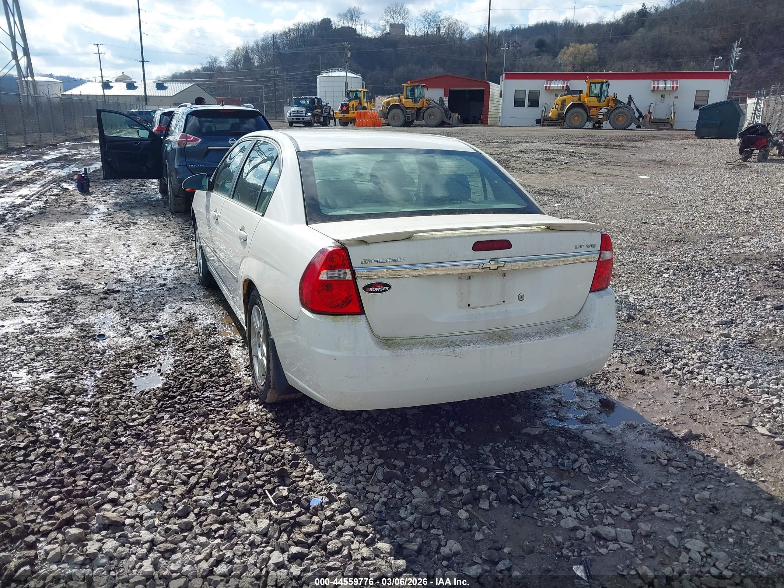 CHEVROLET MALIBU image 3