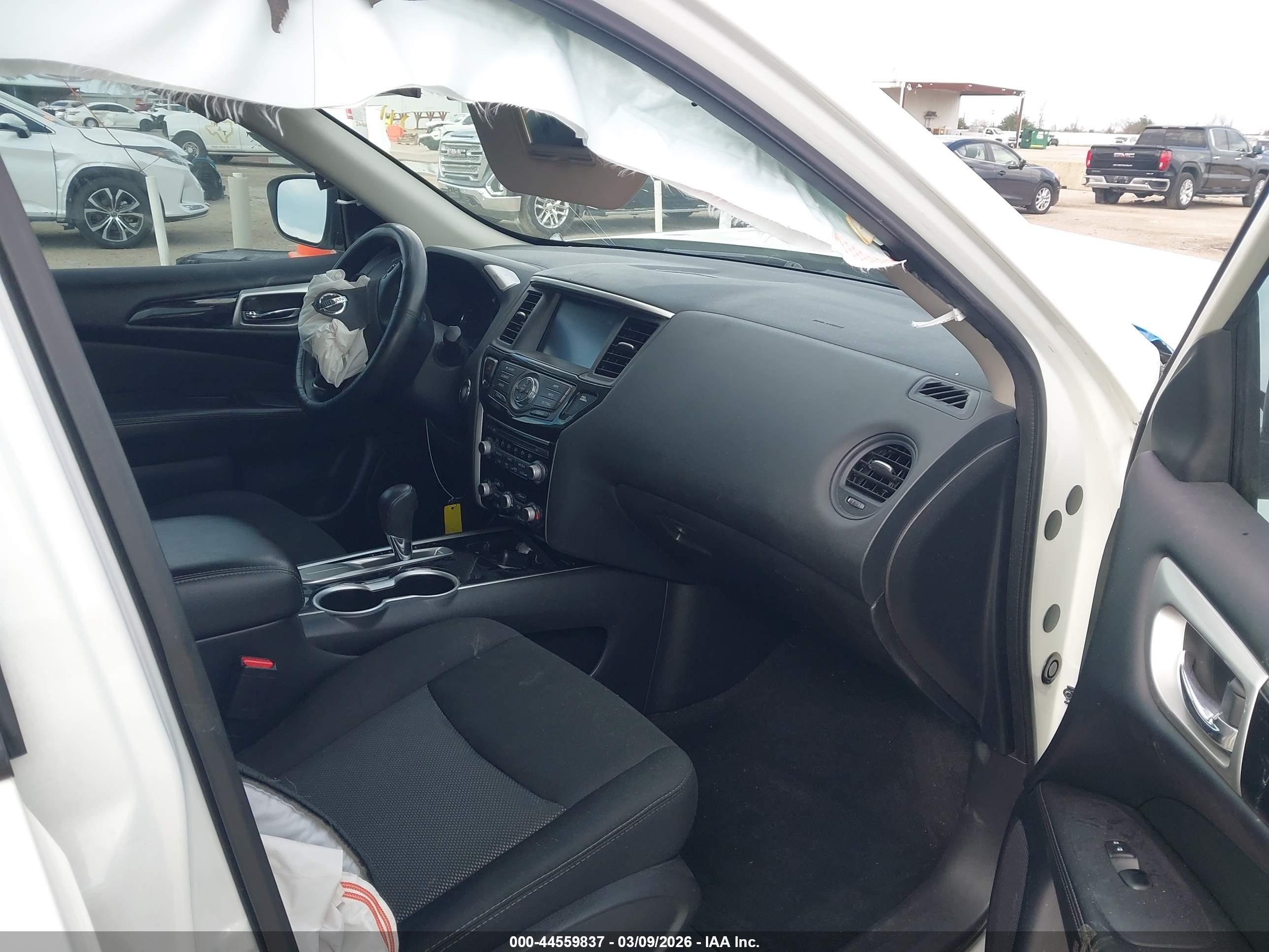 NISSAN PATHFINDER image 5