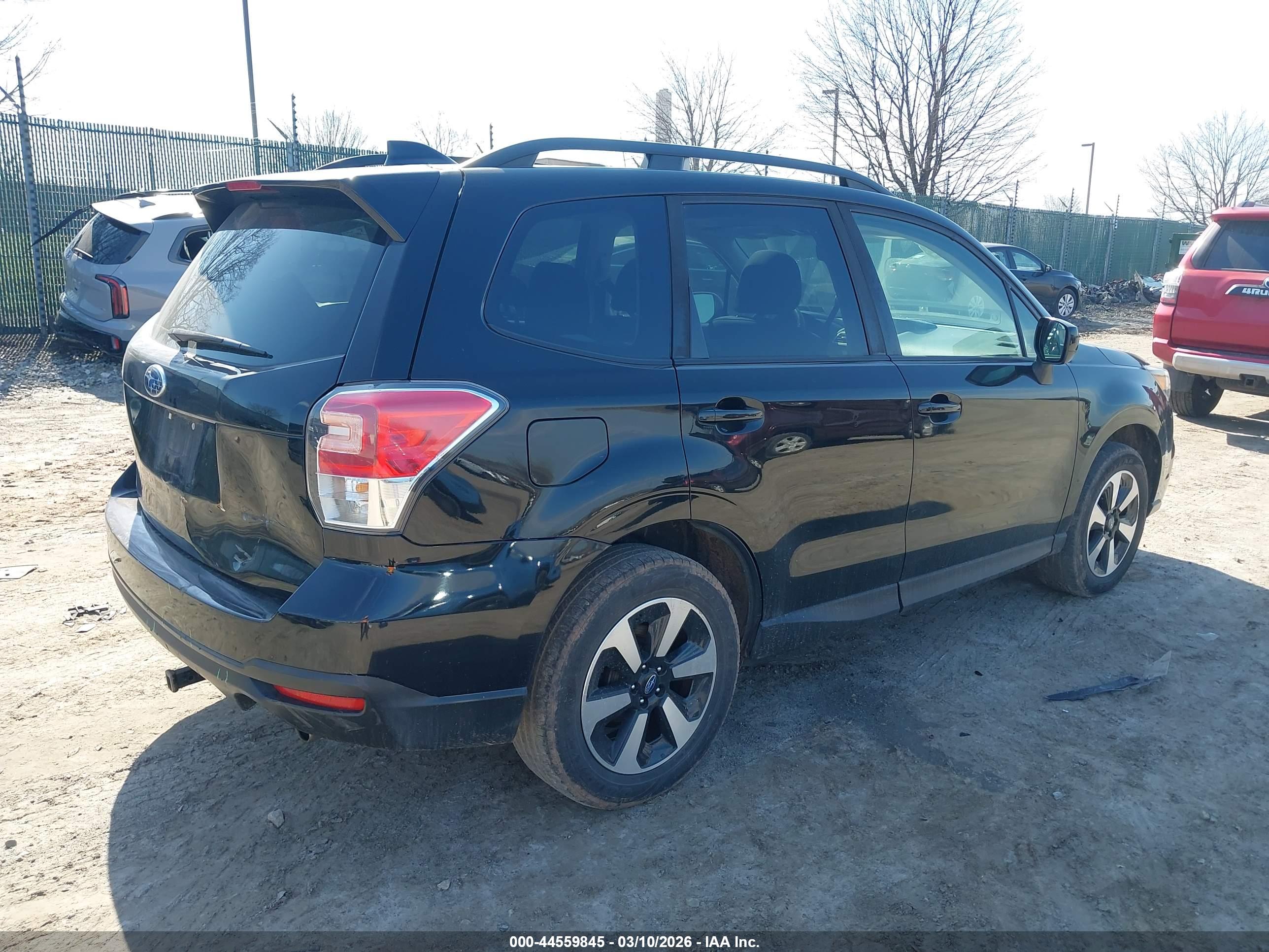 SUBARU FORESTER image 4