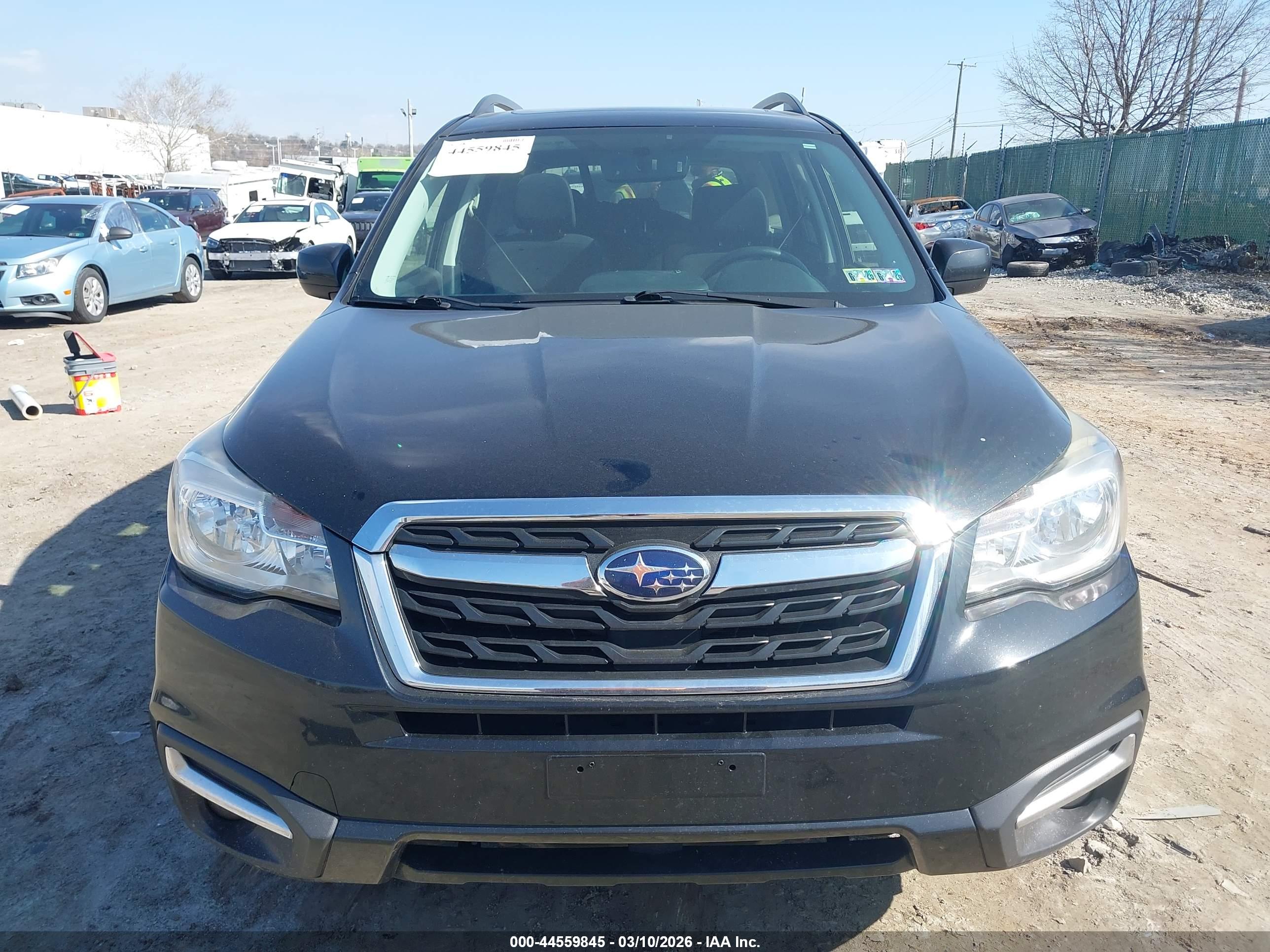 SUBARU FORESTER image 6
