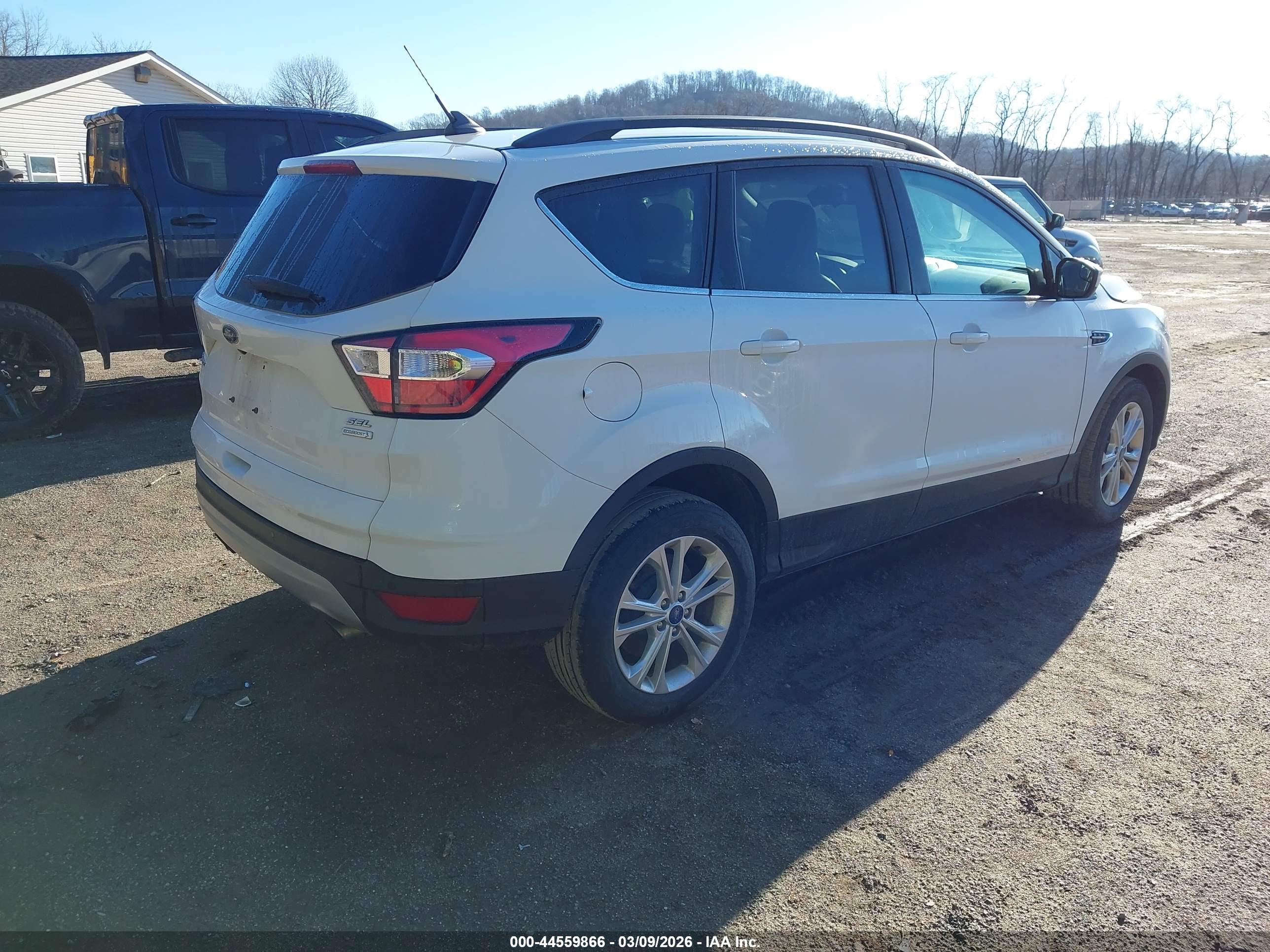 FORD ESCAPE image 4