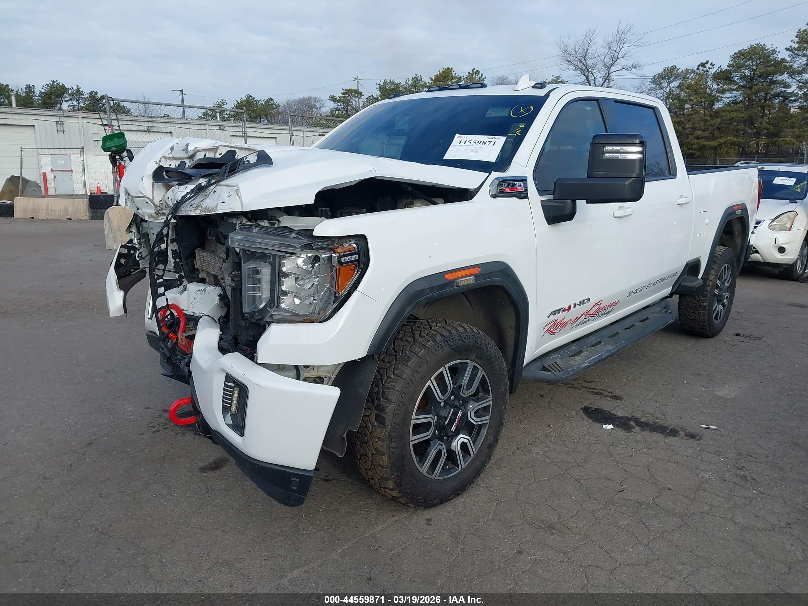 GMC SIERRA image 2