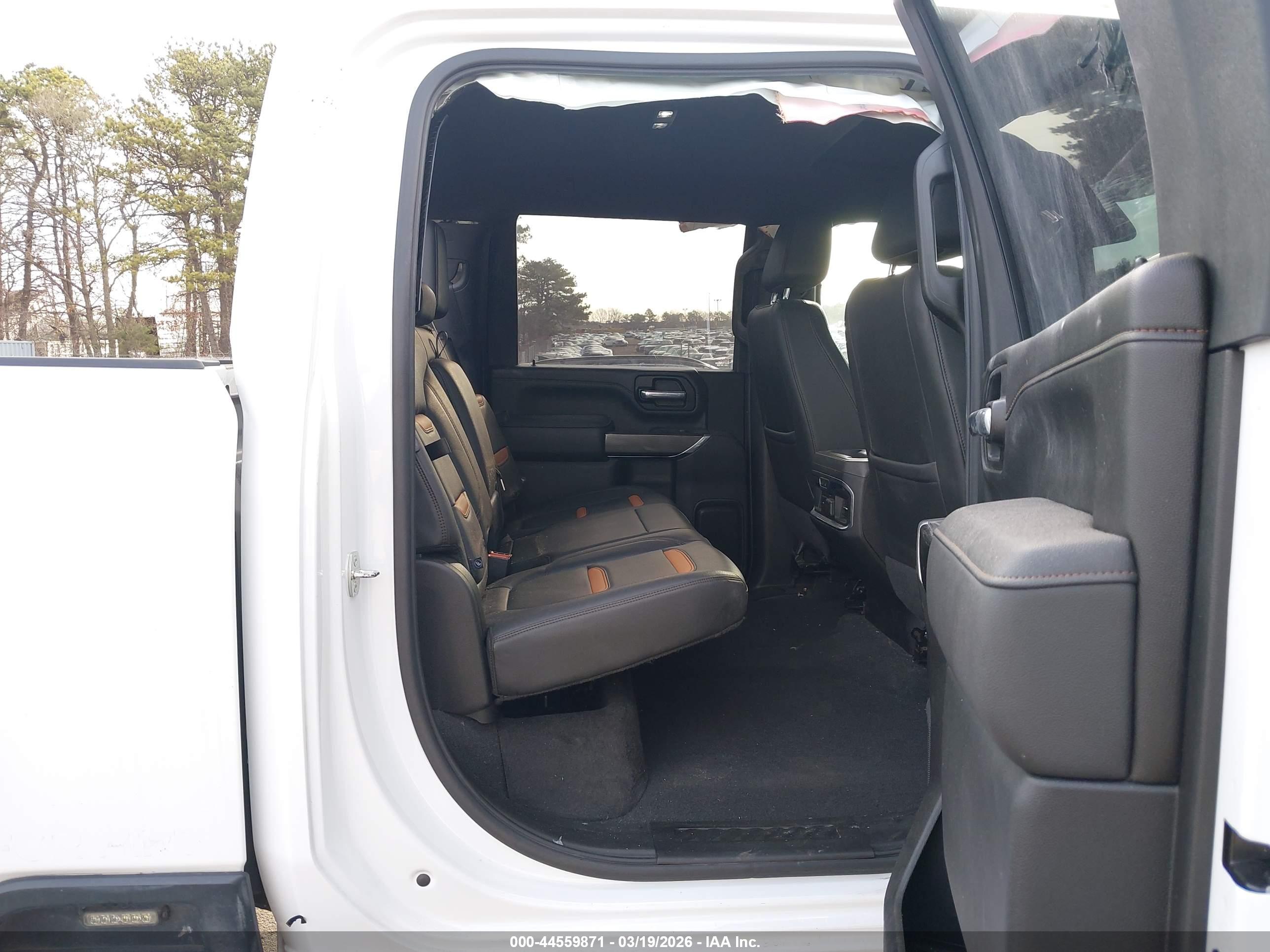 GMC SIERRA image 7