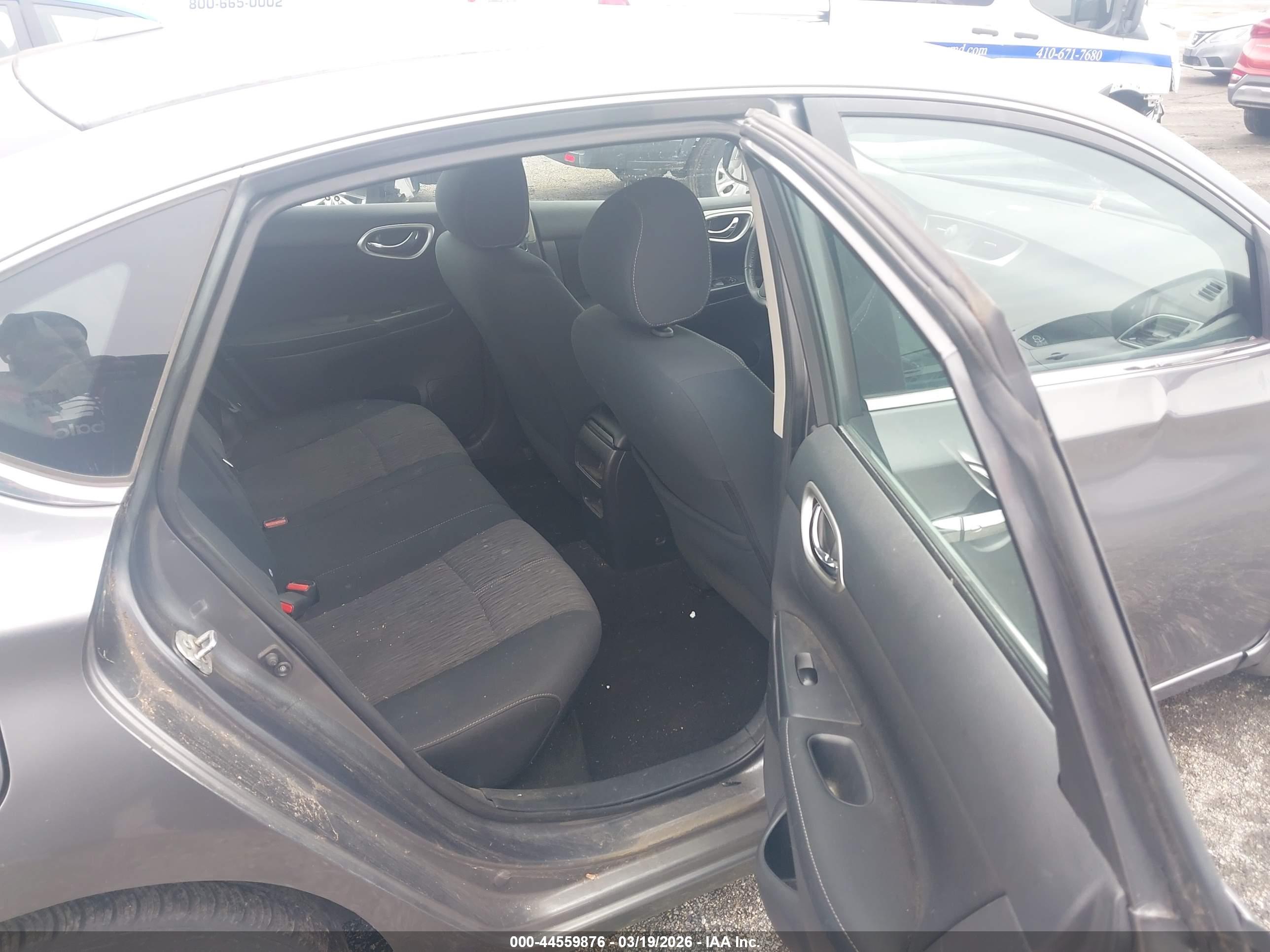 NISSAN SENTRA image 8