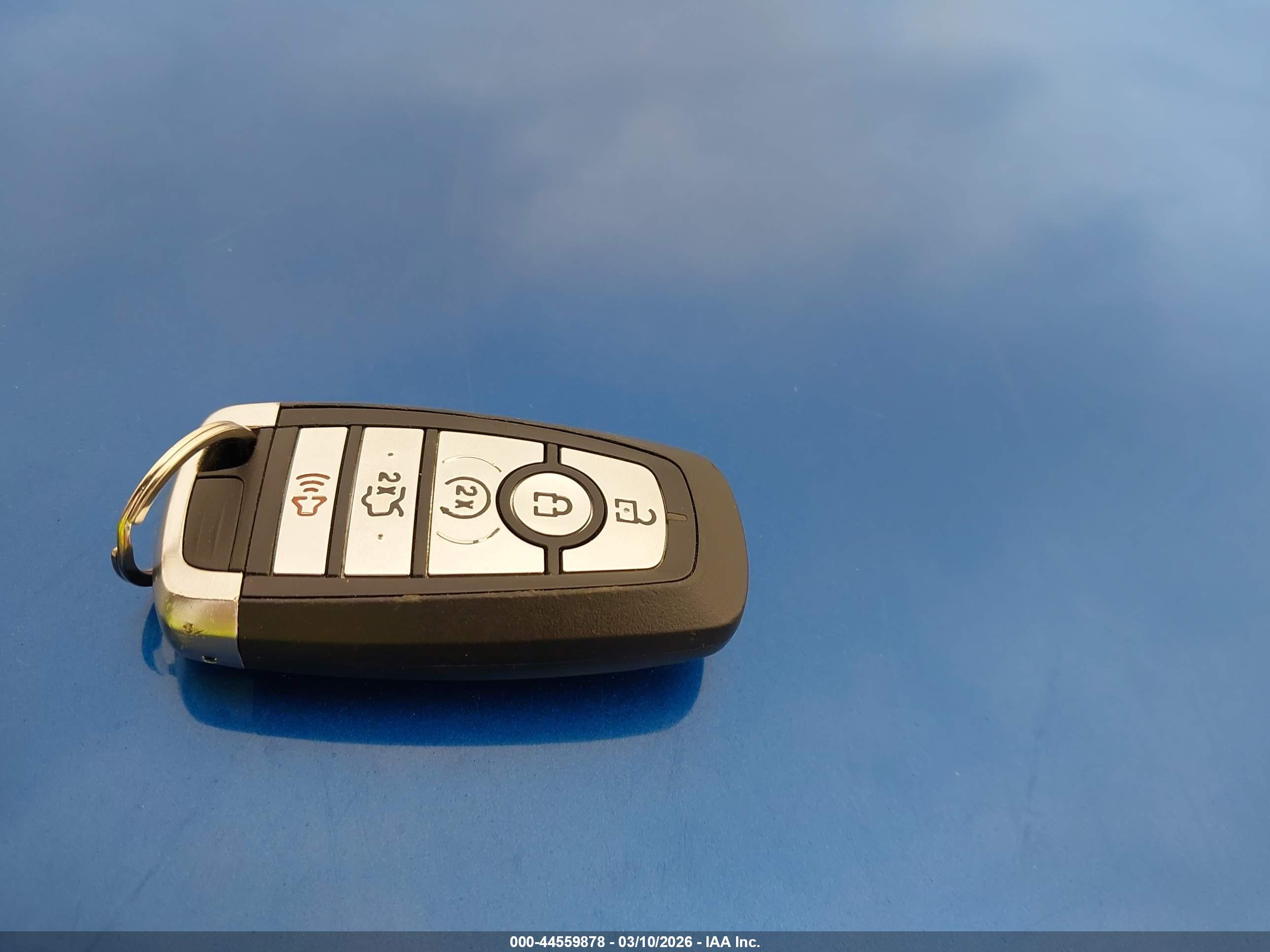 FORD FUSION image 11