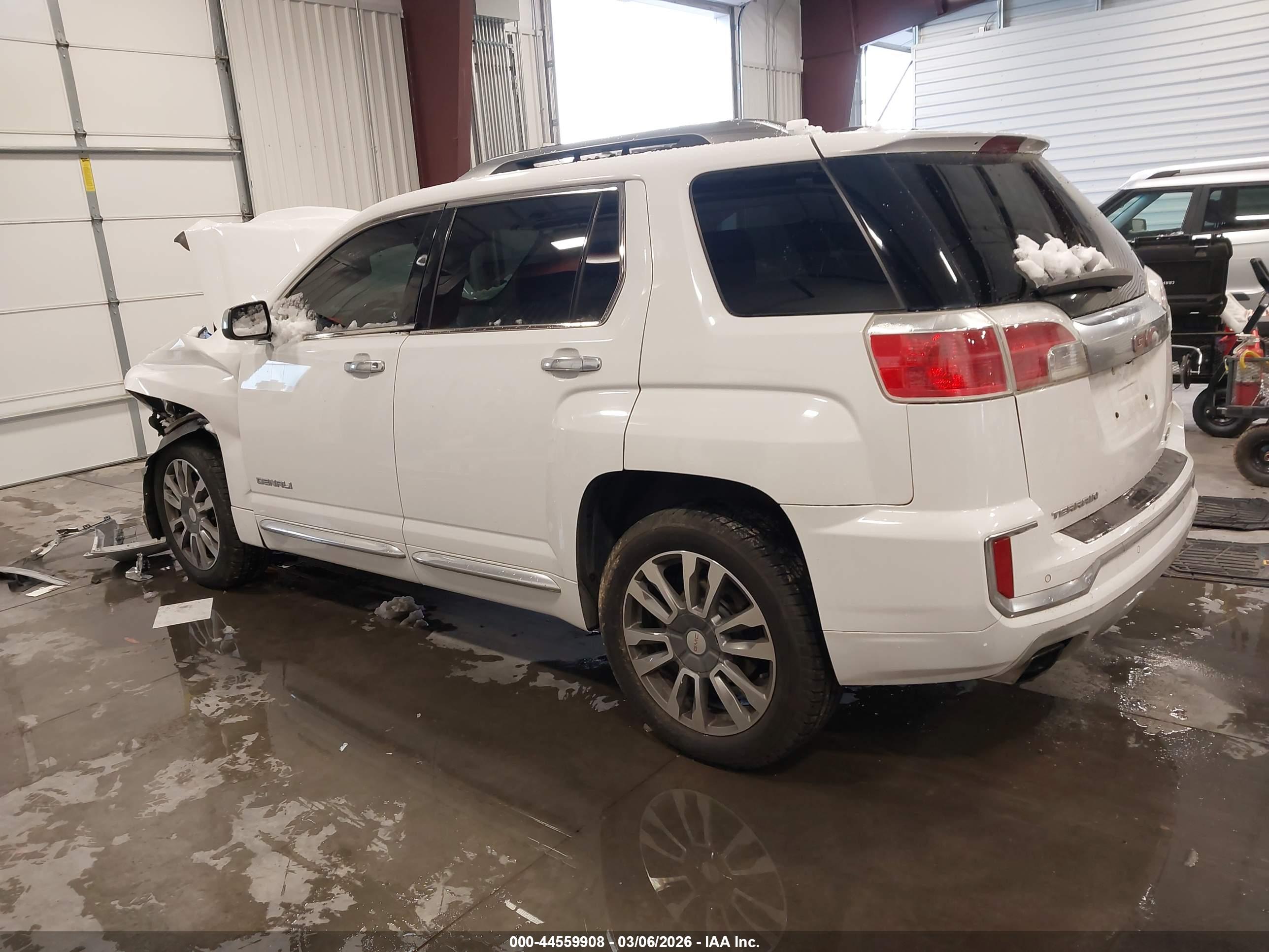 GMC TERRAIN image 3