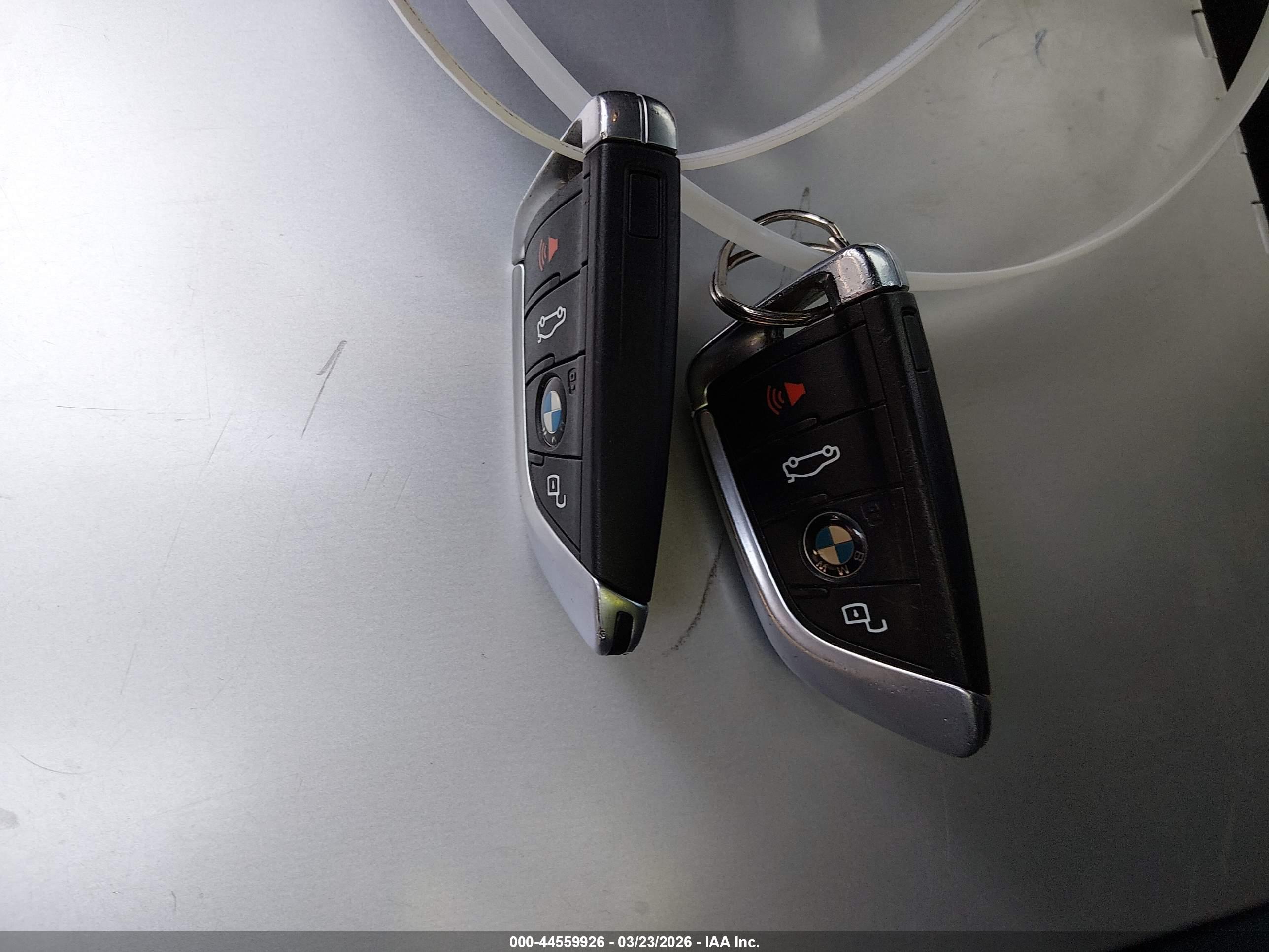 BMW 330I image 11