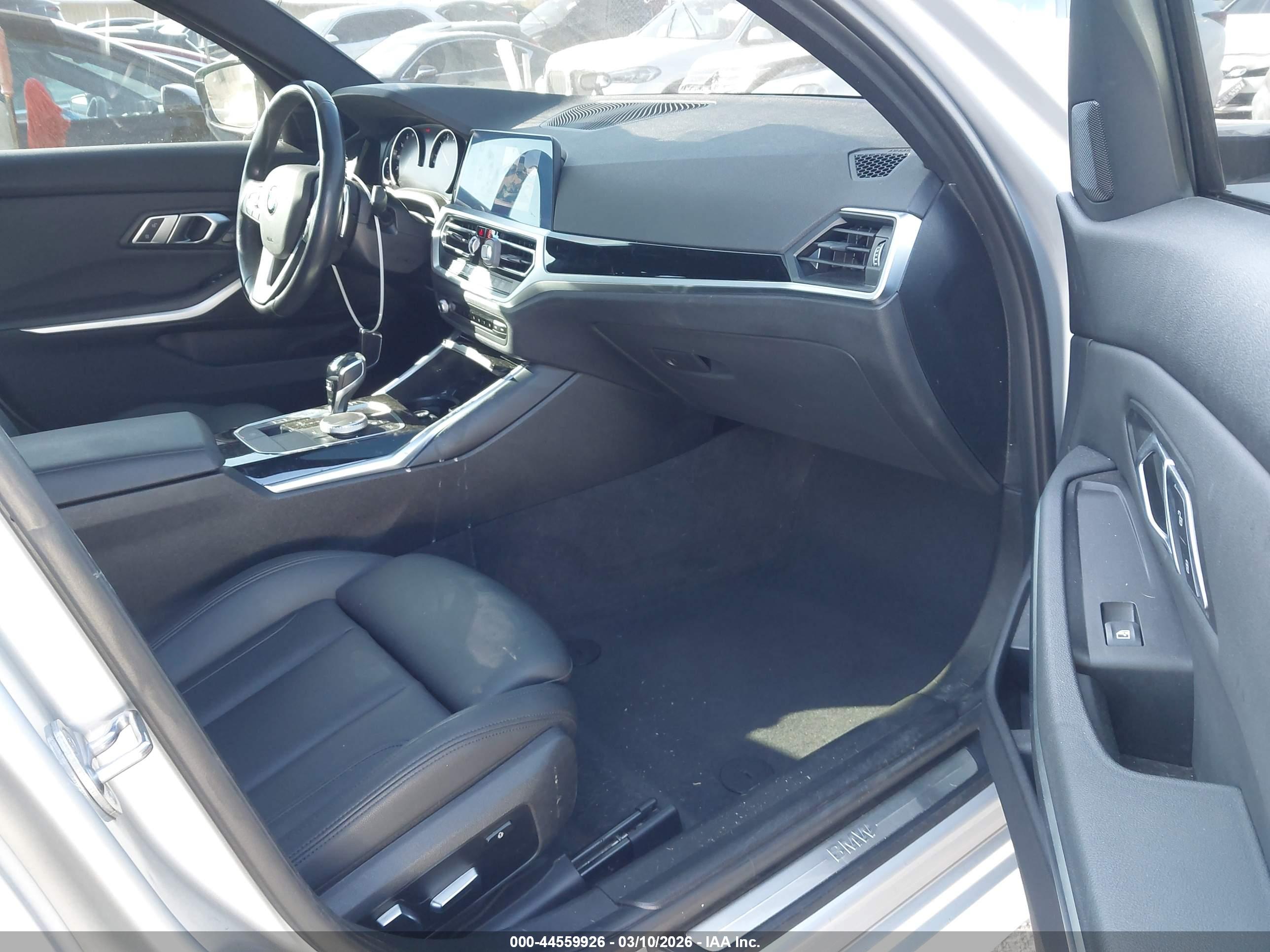 BMW 330I image 5