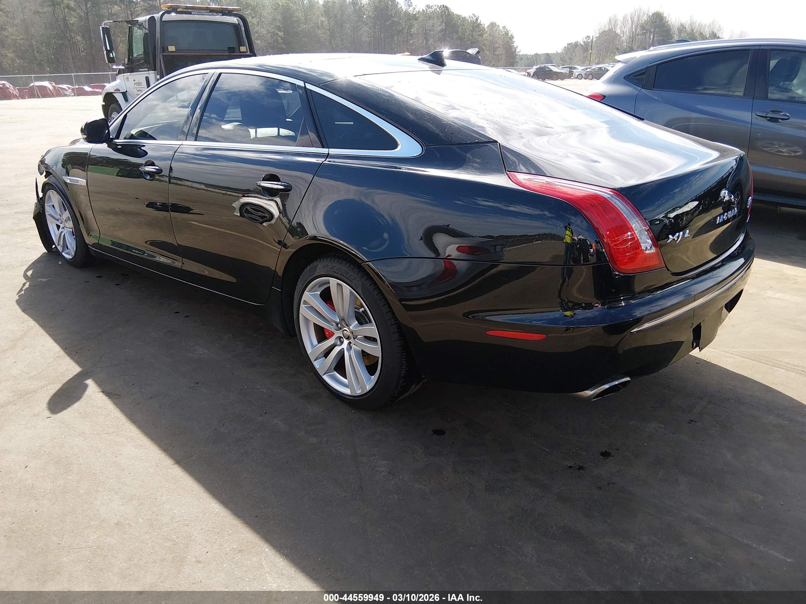 JAGUAR XJ image 3