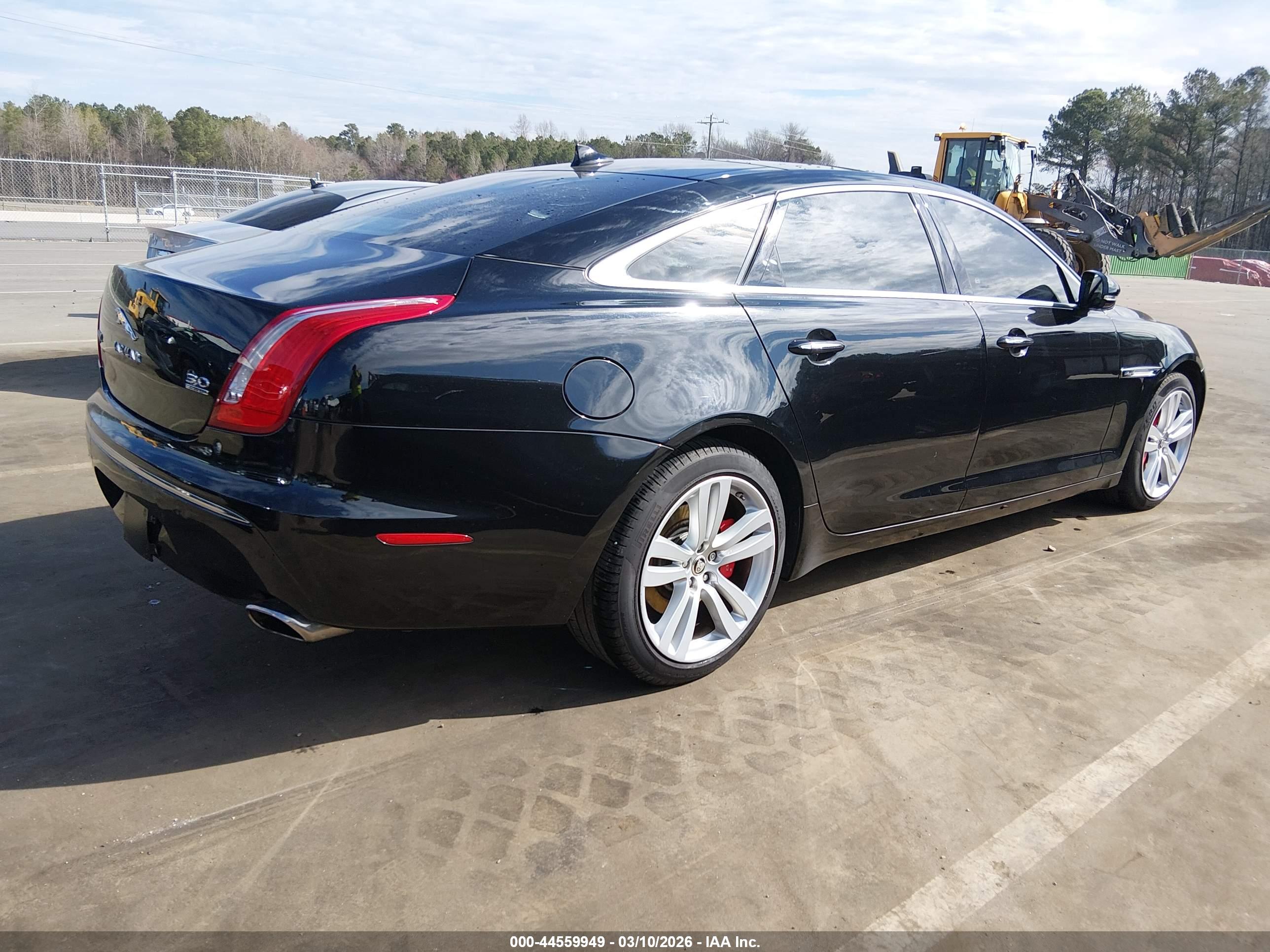 JAGUAR XJ image 4